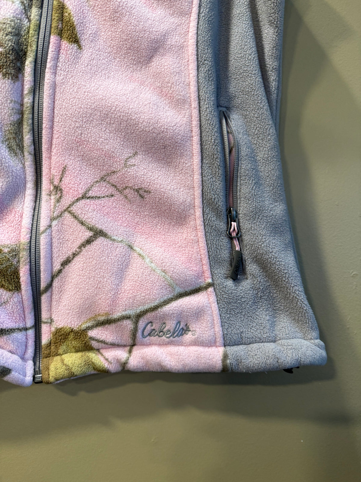 Vintage Cabela’s Pink Camo Fleece Vest- M