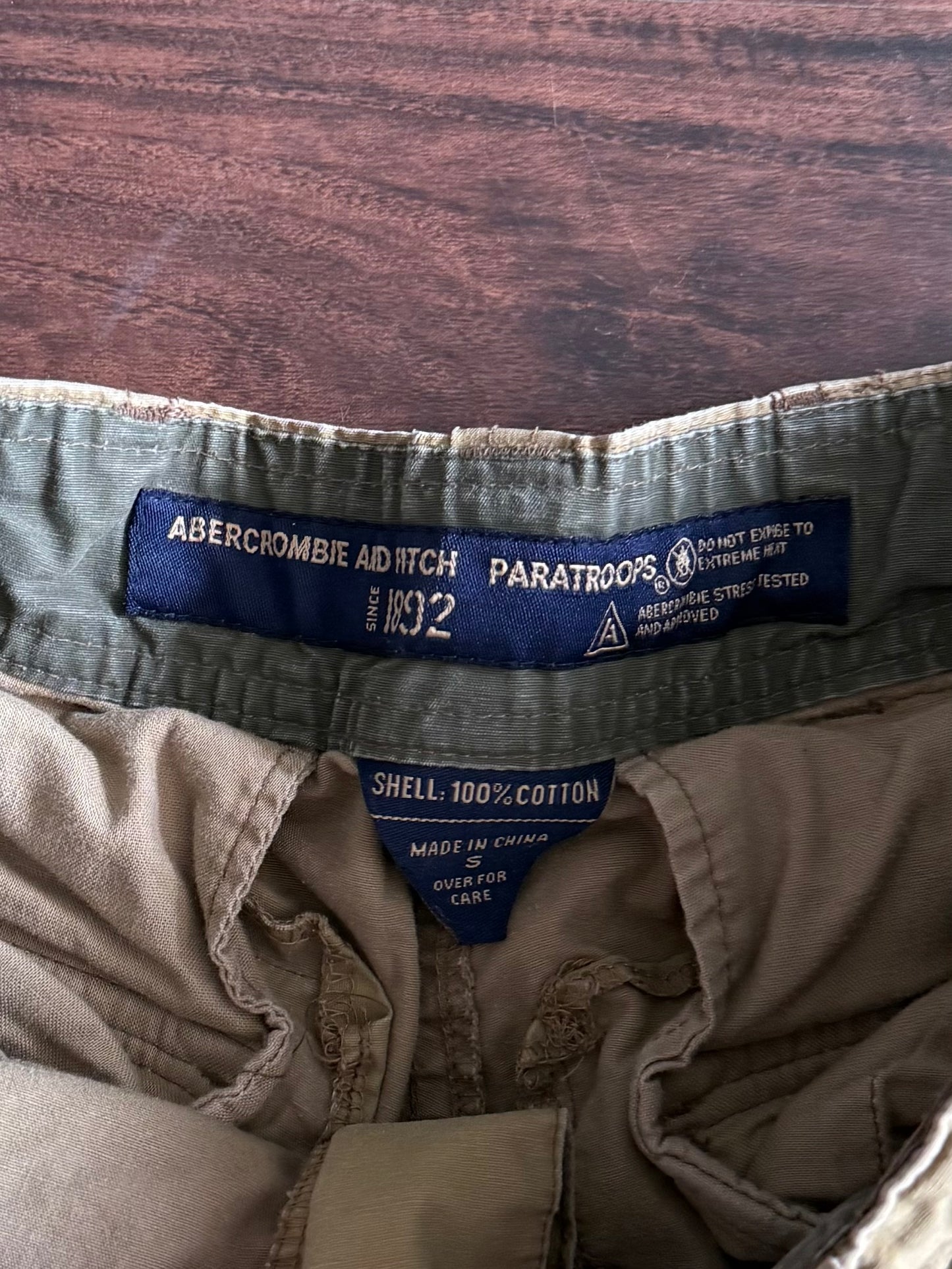Vintage Abercrombie & Fitch Tan Nylon Cargo Shorts- 32