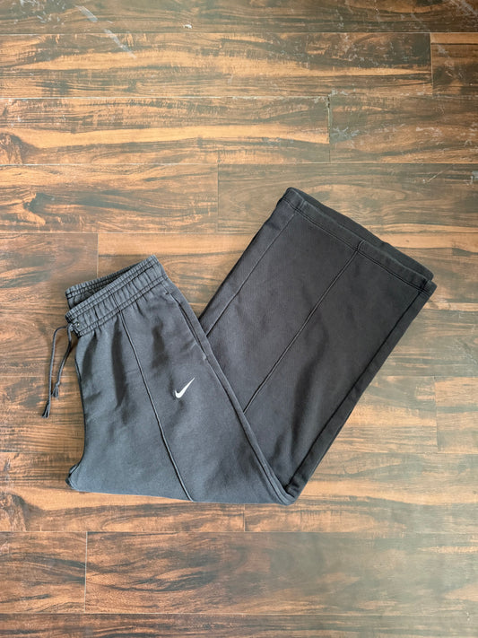 Nike Wide Leg Pleated Black Sweat Pants- L
