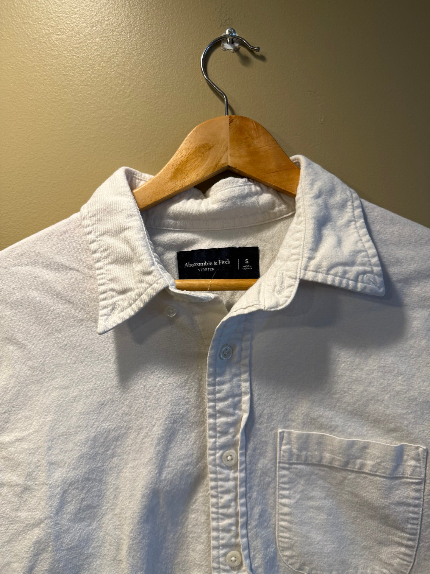 Abercrombie & Fitch White Button-Up Shirt- S