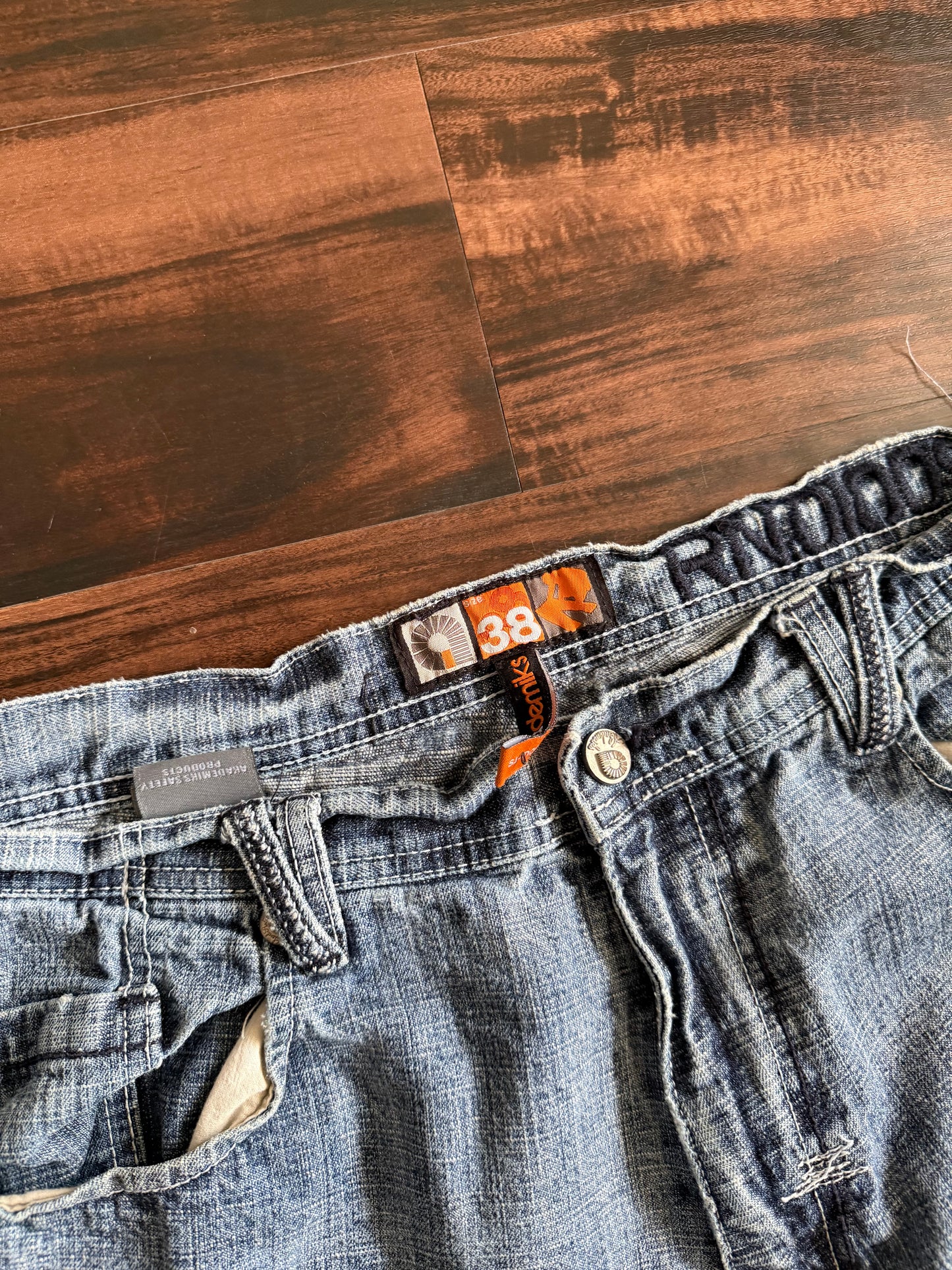 Vintage Y2K Akademiks Light Wash Graphic Pocket Denim Jeans- 38x34