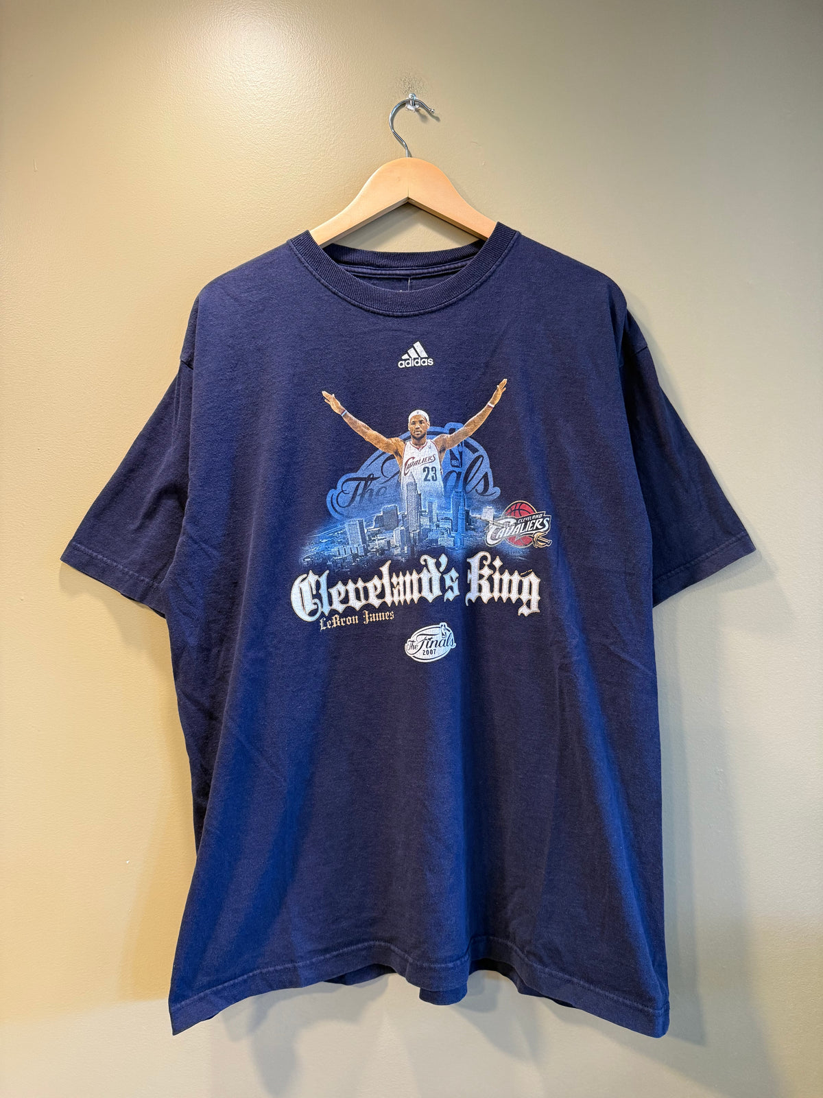 Vintage Adidas LeBron James King Of Cleveland T-Shirt- XL