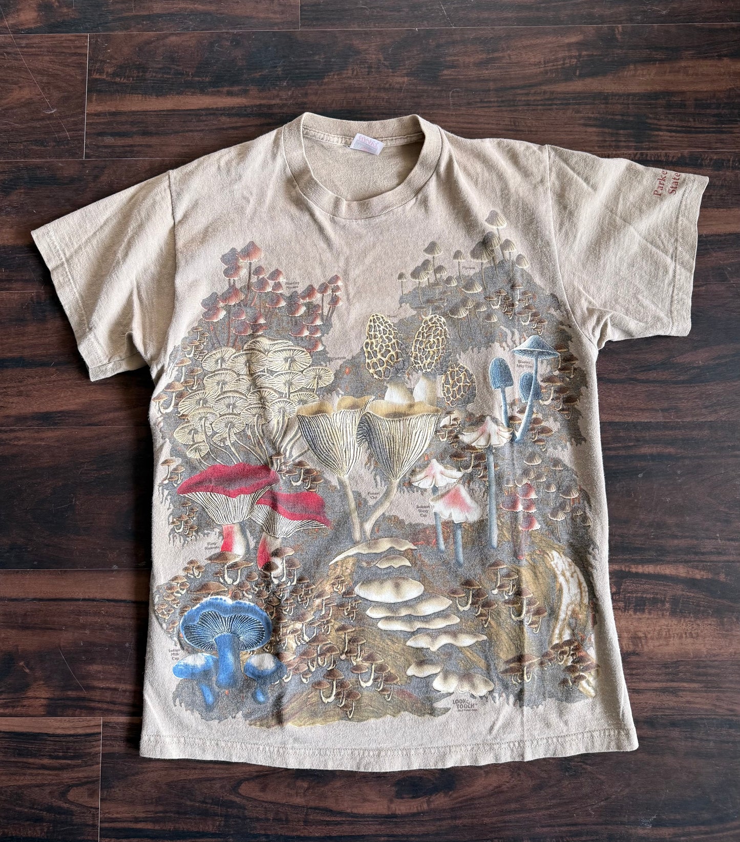 Vintage Mushrooms Parker Dam State Park T-Shirt- M
