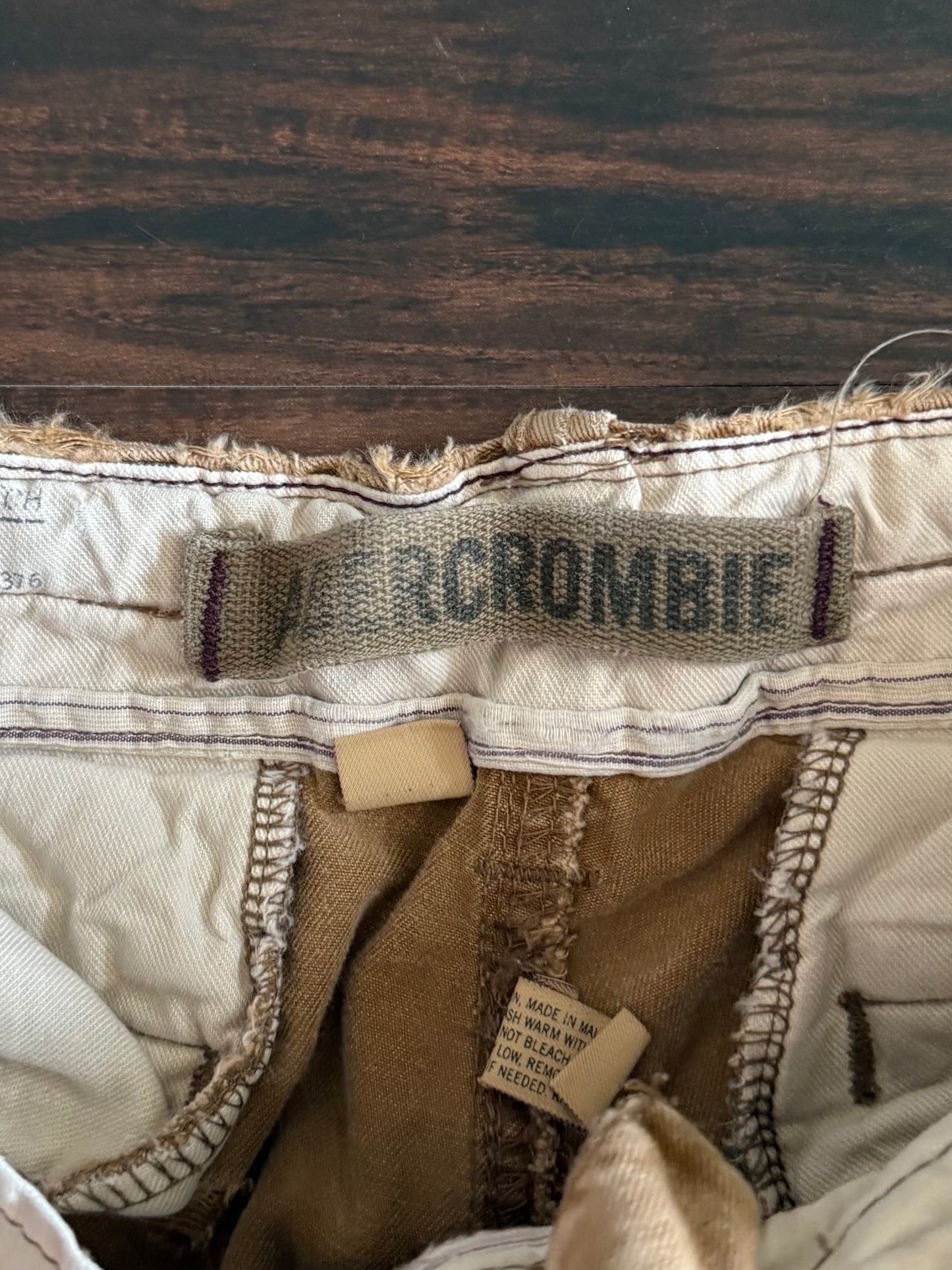 Vintage Y2K Abercrombie & Fitch Brown Distressed Baggy Fit Cargo Shorts- 34