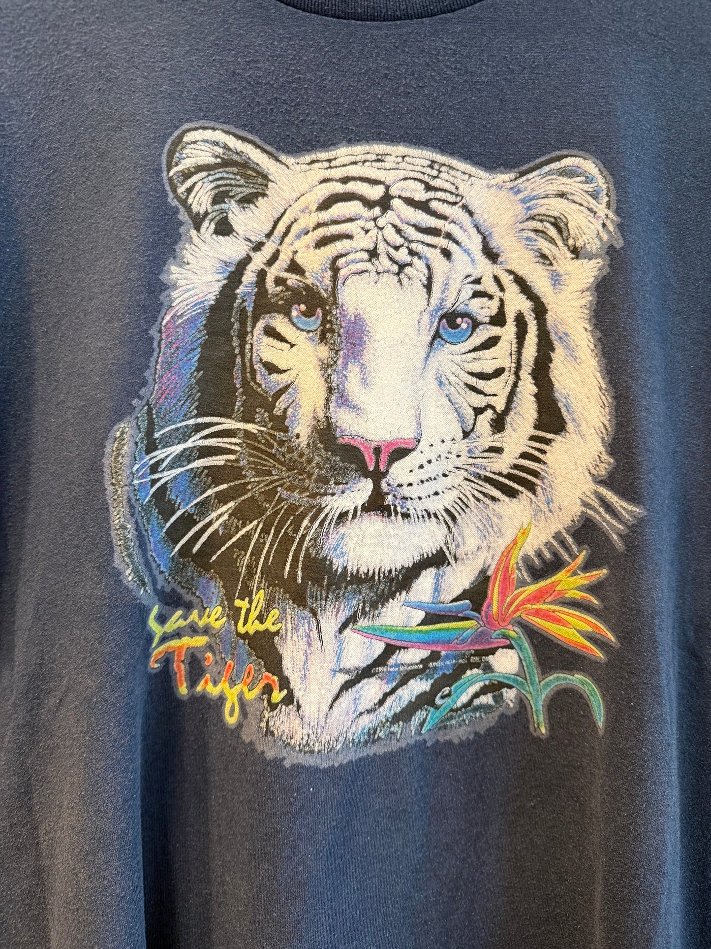 Vintage White Tiger Nature T-Shirt- XL