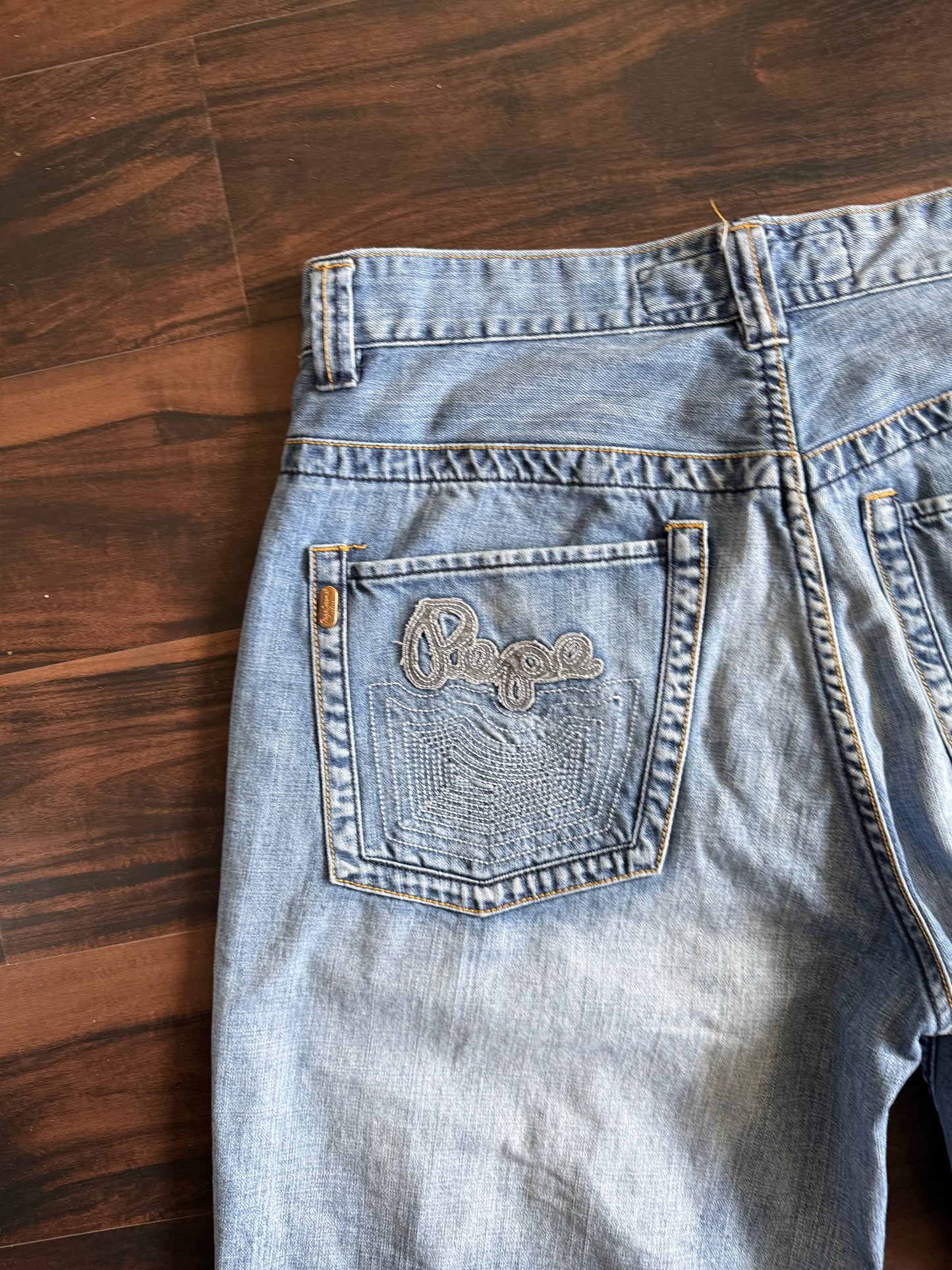 Vintage Y2K Pepe Jeans Embroidered Denim Jean Shorts- 36