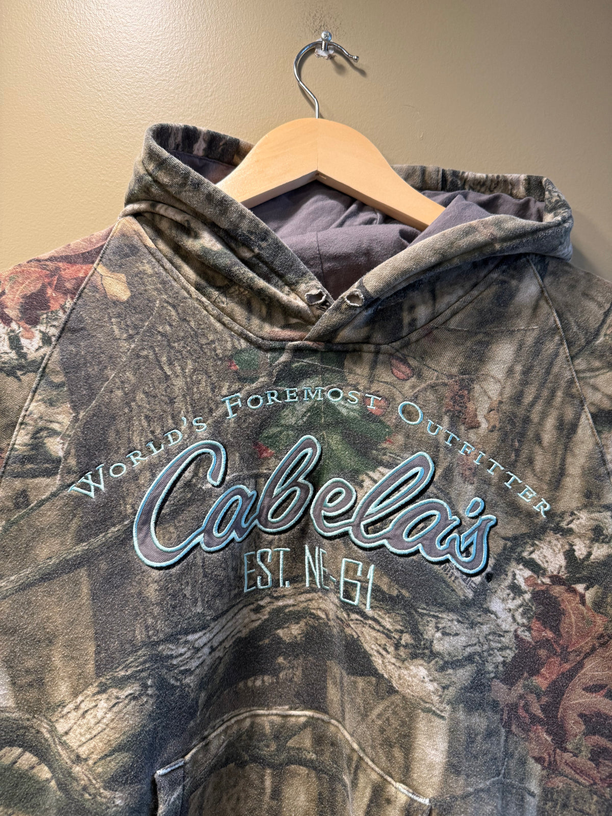 Vintage Cabela’s Blue Spellout Tree Camo Hoodie Sweatshirt- L