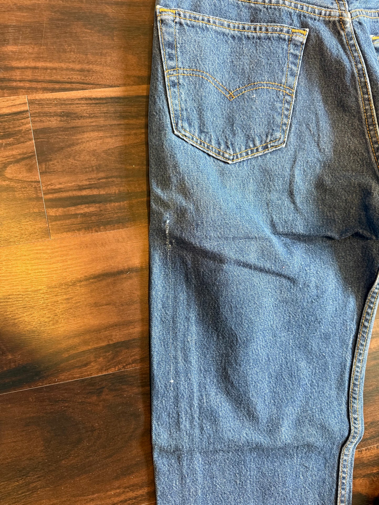 Vintage Levi’s 501 Dark Wash Jeans- 32x34