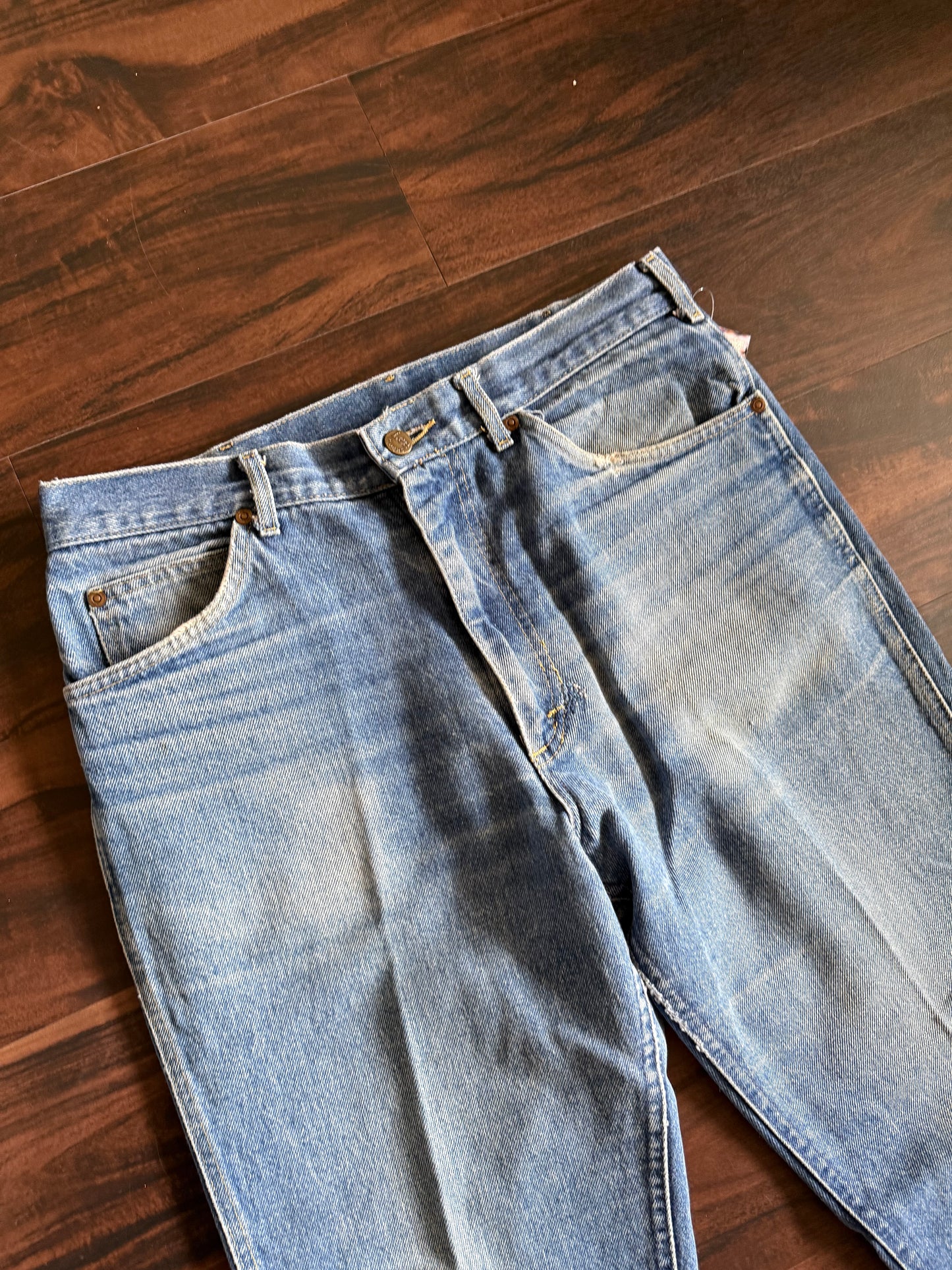 Vintage Lee Light Wash Denim Jeans- 32x33