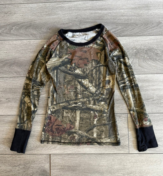 Vintage Women’s Real Tree Camouflage Long Sleeve T-Shirt- M
