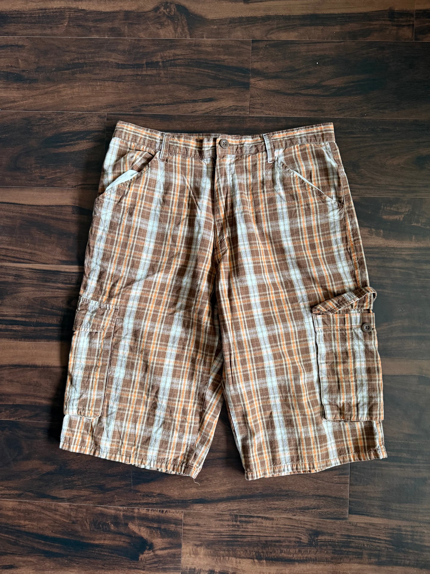 Vintage Y2K Man Alive Long & Baggy Checkered Cargo Shorts- 32