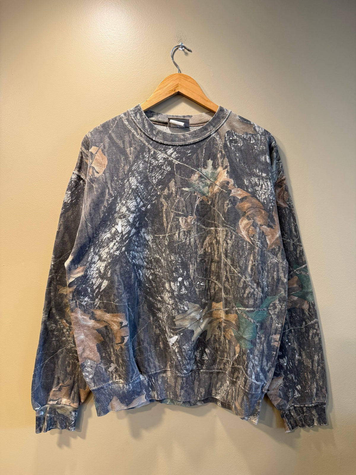 Vintage Jerzees Outdoors Mossy Oak Paint Stained Tree Camo Crewneck Sweatshirt- L