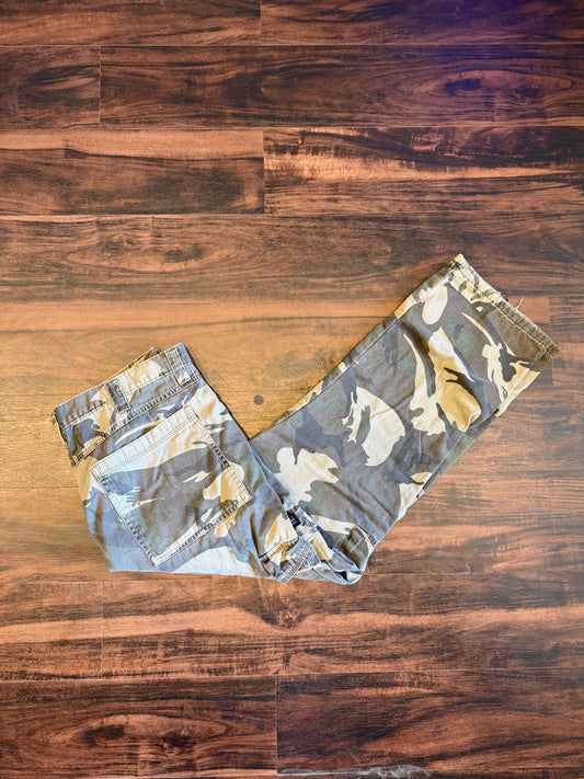 Vintage Wrangler Fleece-Lined Camouflage Cargo Pants- 36x30