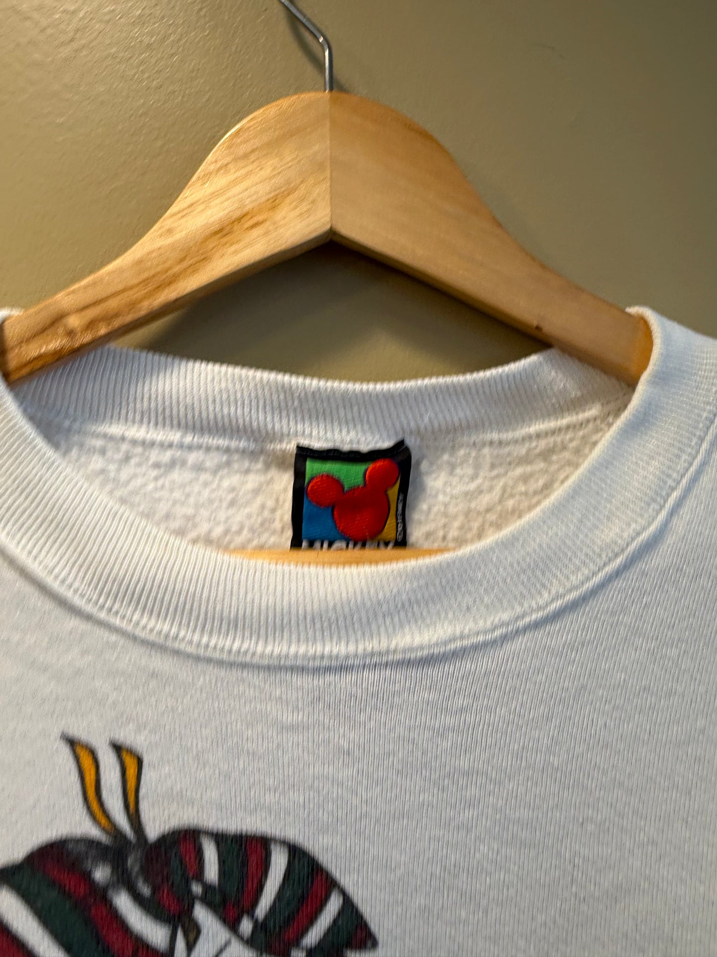 Vintage Disney 90s Streetwear Characters Crewneck Sweatshirt- L