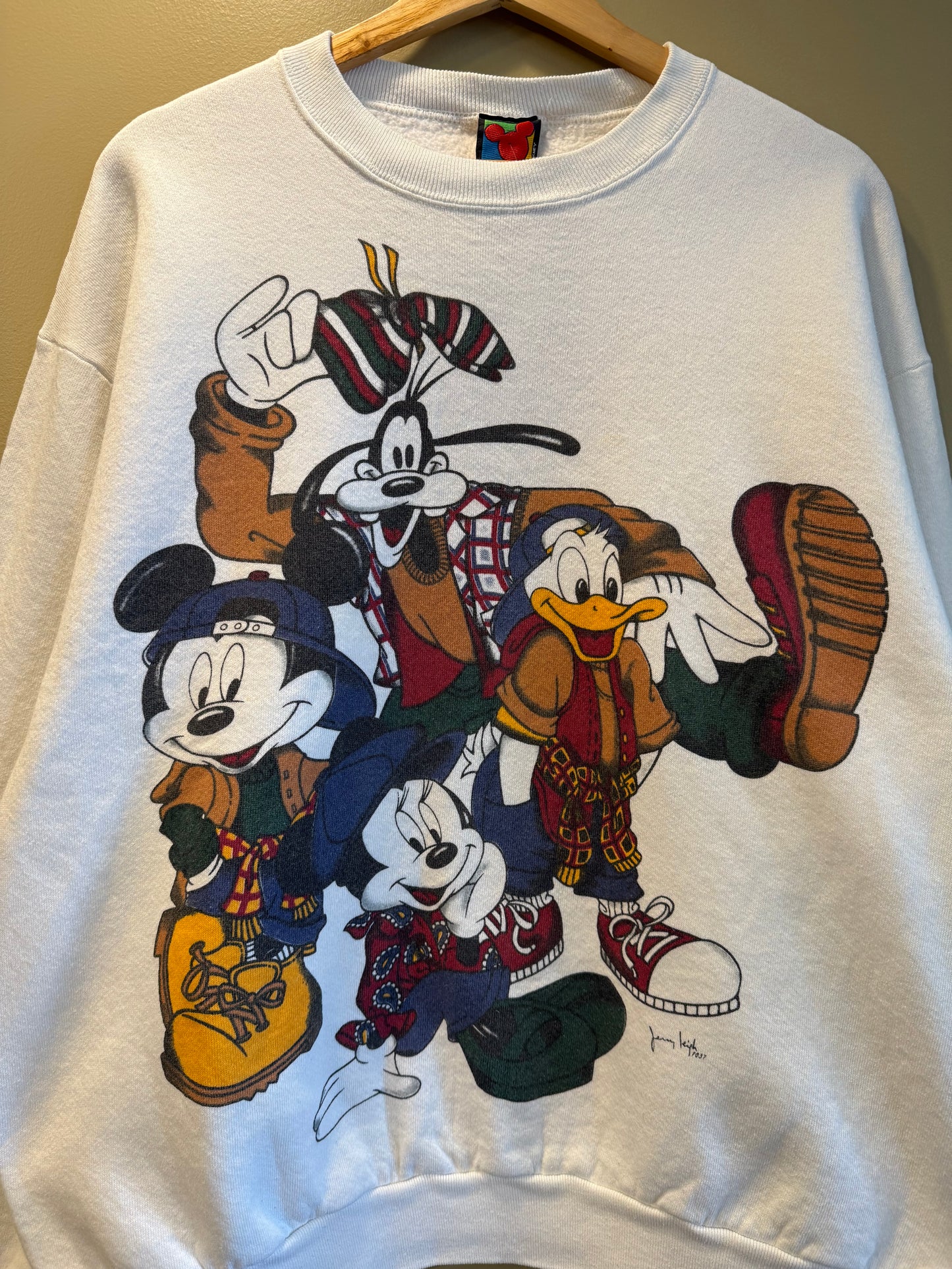 Vintage Disney 90s Streetwear Characters Crewneck Sweatshirt- L