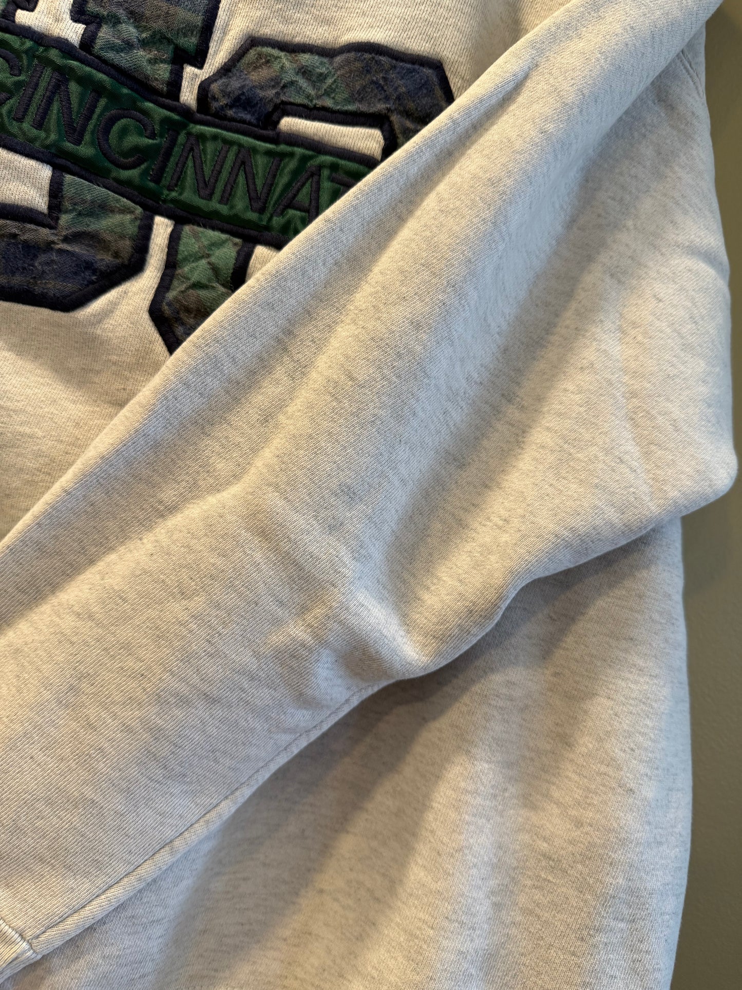 Vintage University of Cincinnati Gray Crewneck Sweatshirt- S/M