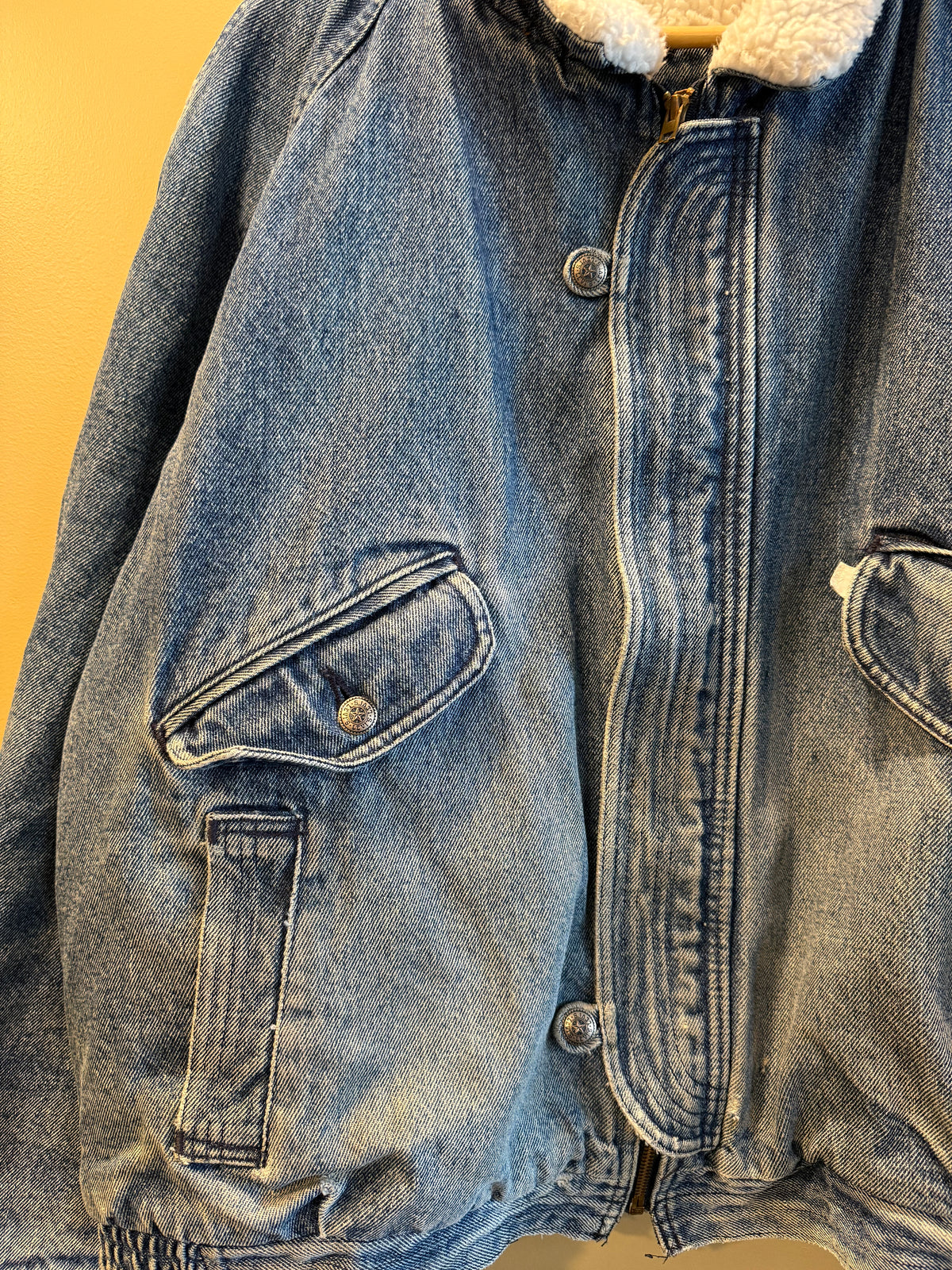 Vintage Levi’s Western Style Sherpa Lined Denim Jacket- XL