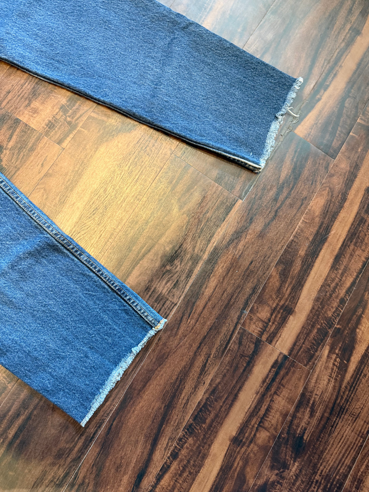 Vintage Levi’s Silvertab Relaxed Fit Dark Wash Jeans- 30x33