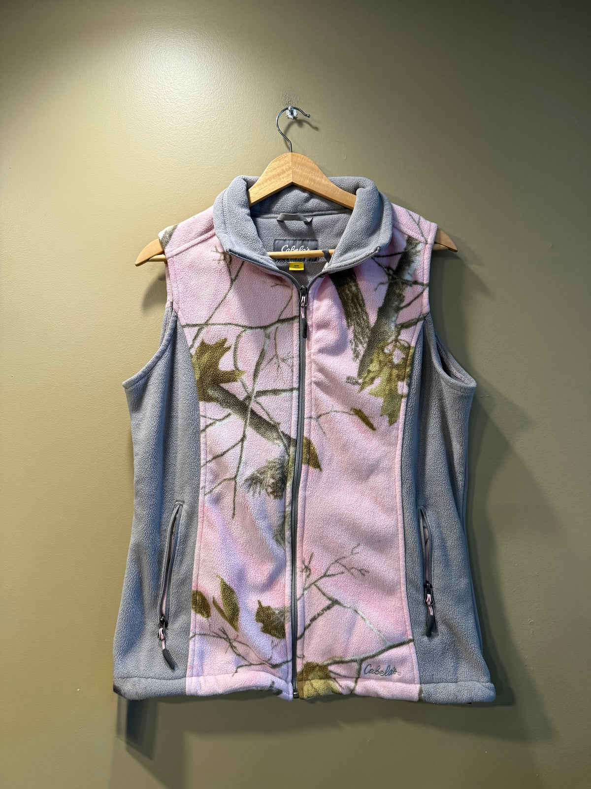 Vintage Cabela’s Pink Camo Fleece Vest- M