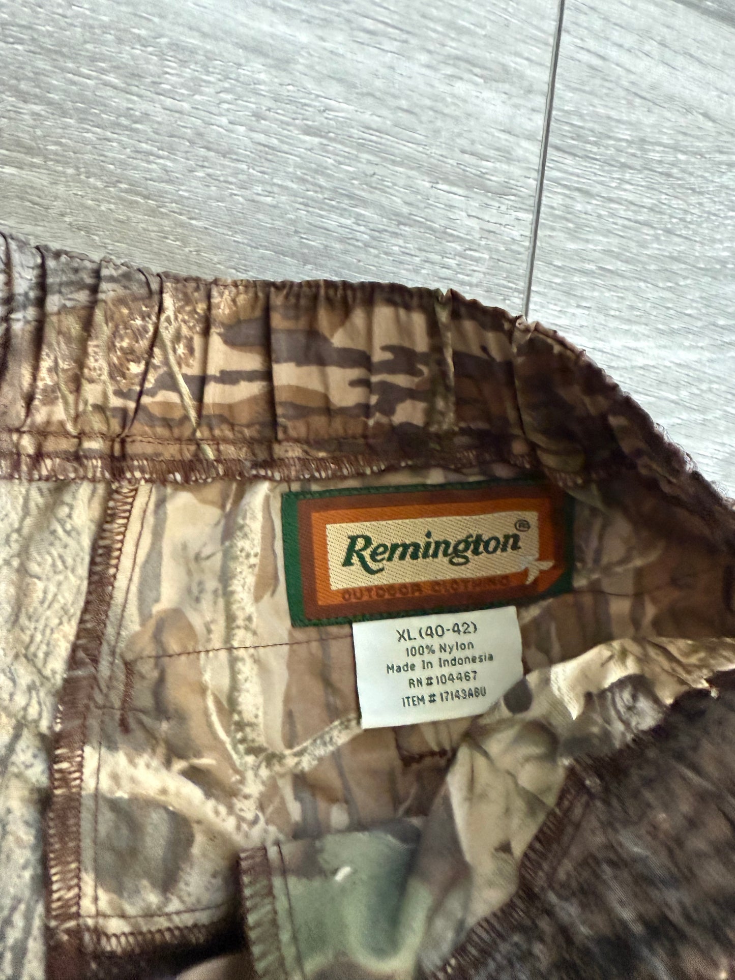 Vintage Remington Real Tree Camouflage Cargo Shorts- XL