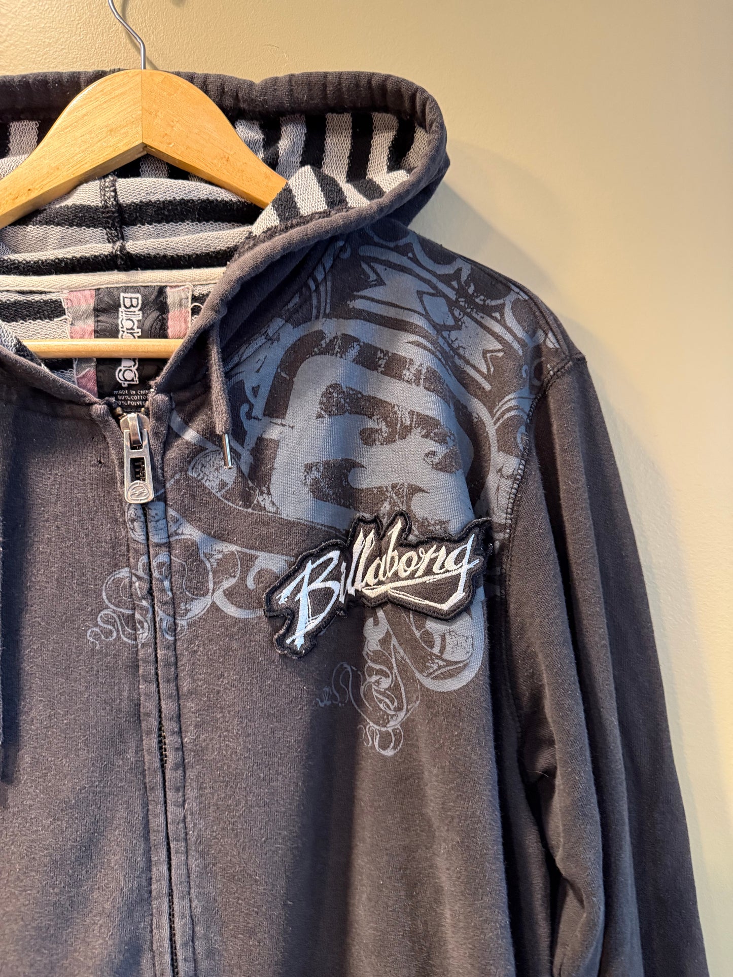 Vintage Billabong Black Gothic Style Zip-Up Hoodie Sweatshirt- L