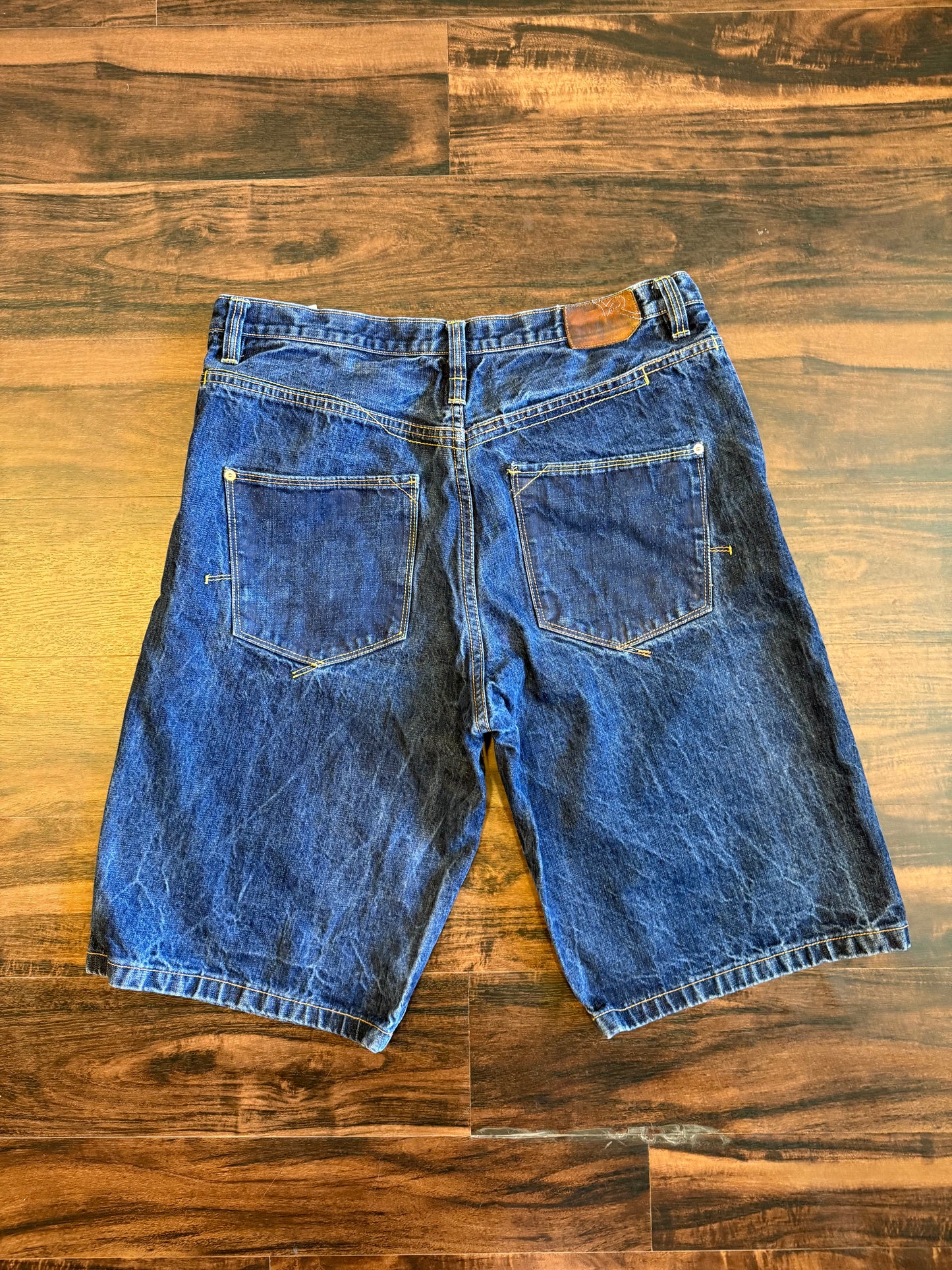 Vintage Rocawear Dark Wash Embroidered Streetwear Jean Shorts- 38