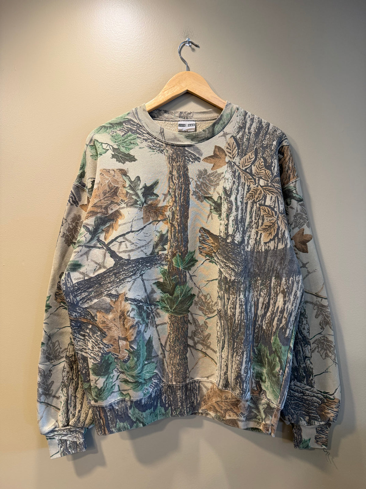 Vintage Jerzees Outdoors RealTree Camo Crewneck Sweatshirt- L