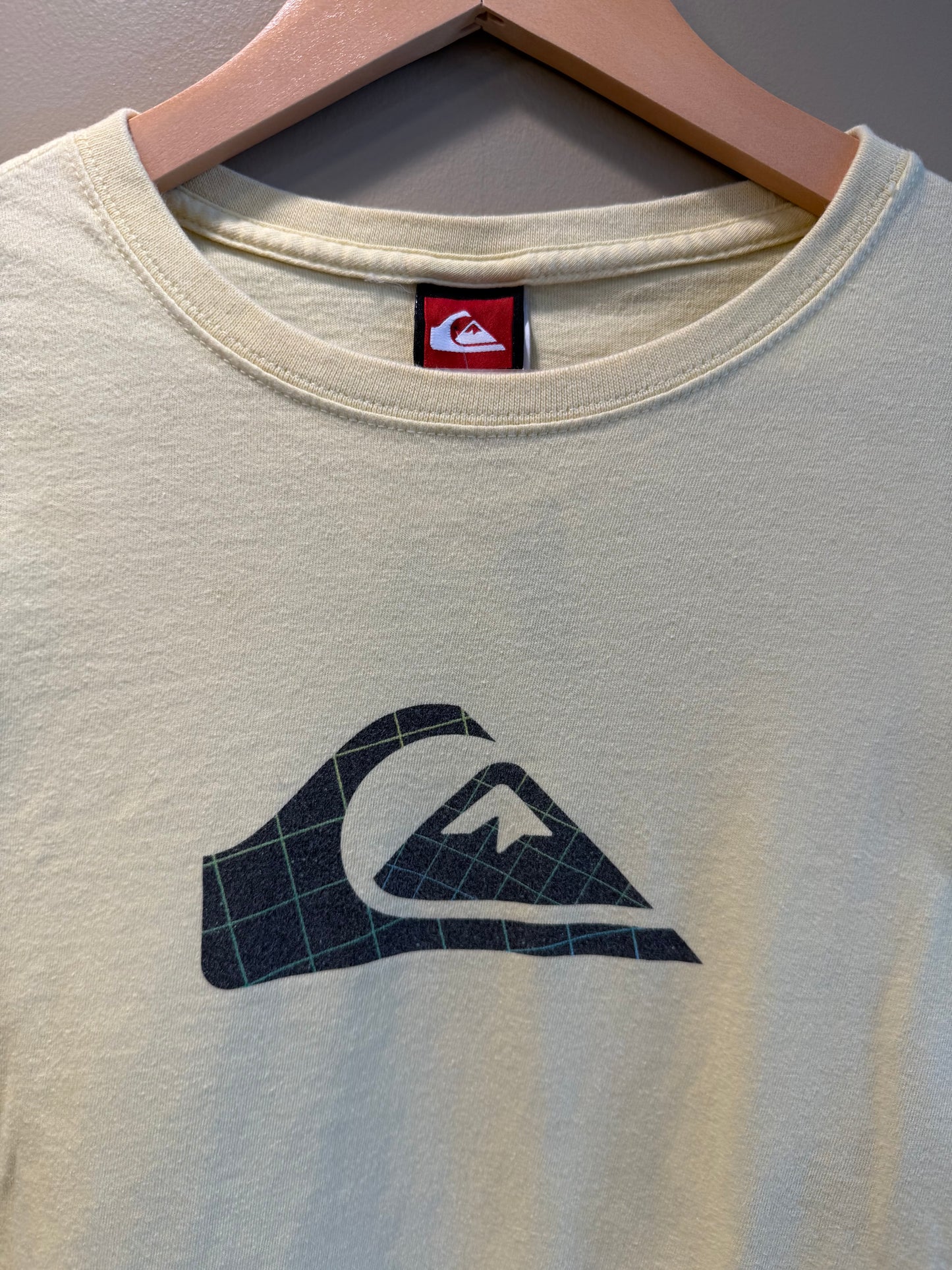 Vintage Y2K Quiksilver Surfwear Butter Yellow T-Shirt- M