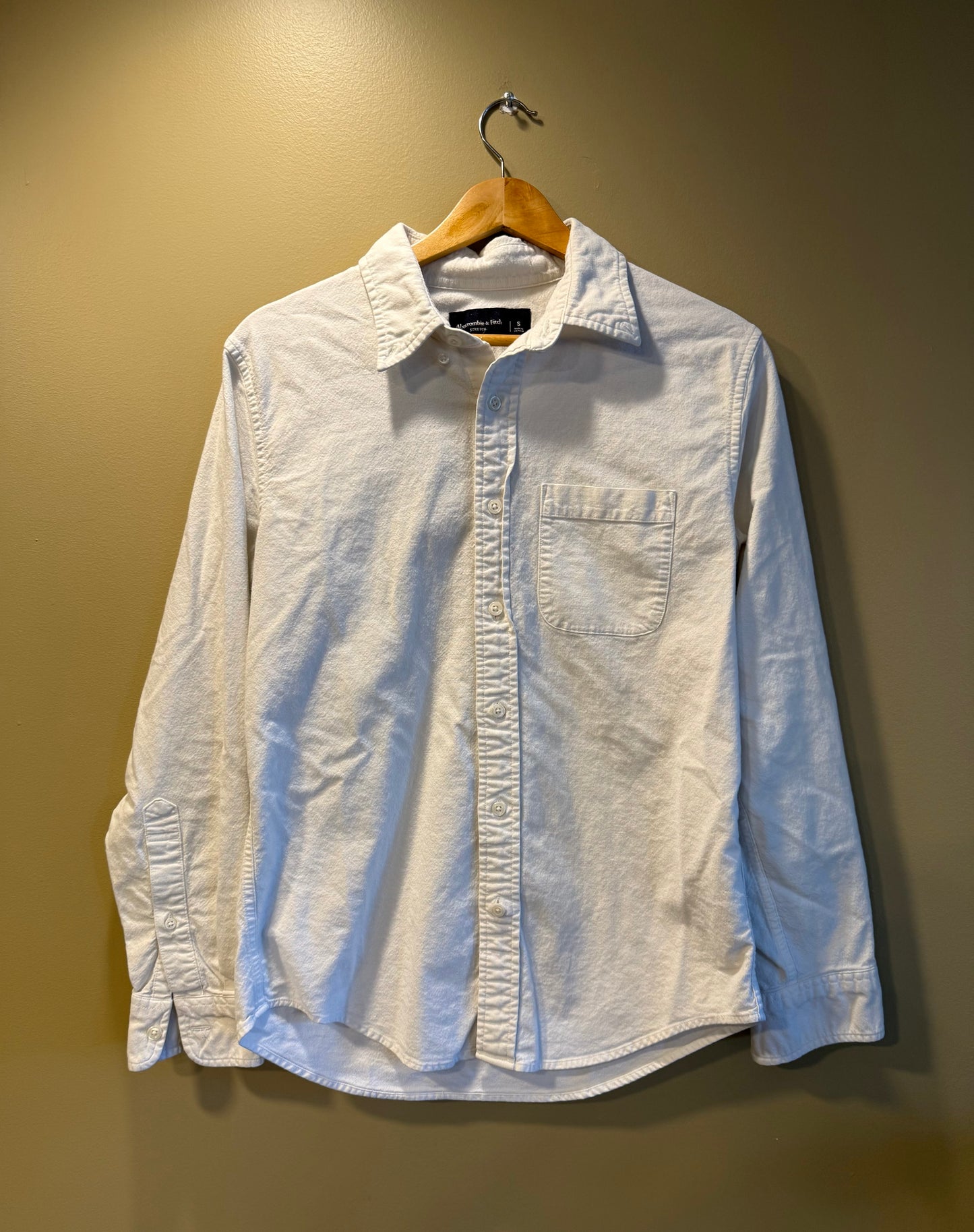 Abercrombie & Fitch White Button-Up Shirt- S