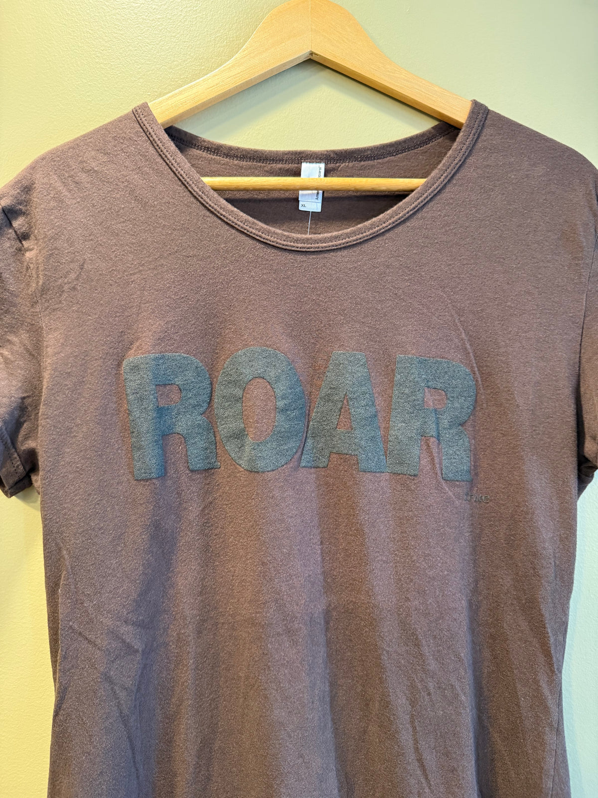 Vintage American Apparel Roar Brown T-Shirt- XL