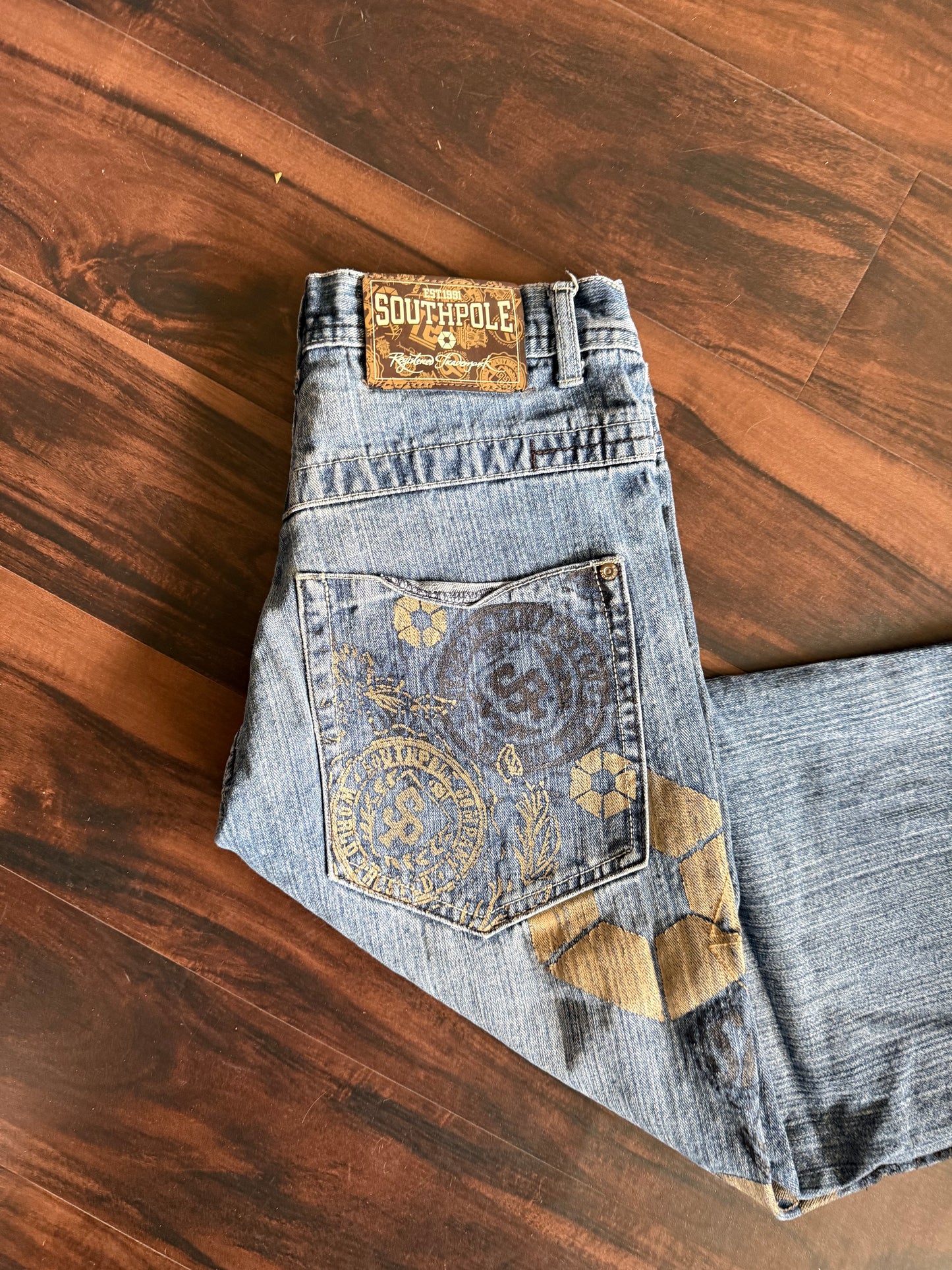 Vintage Y2K South Pole Graphic Print Baggy Light Wash Denim Jeans- 32x32