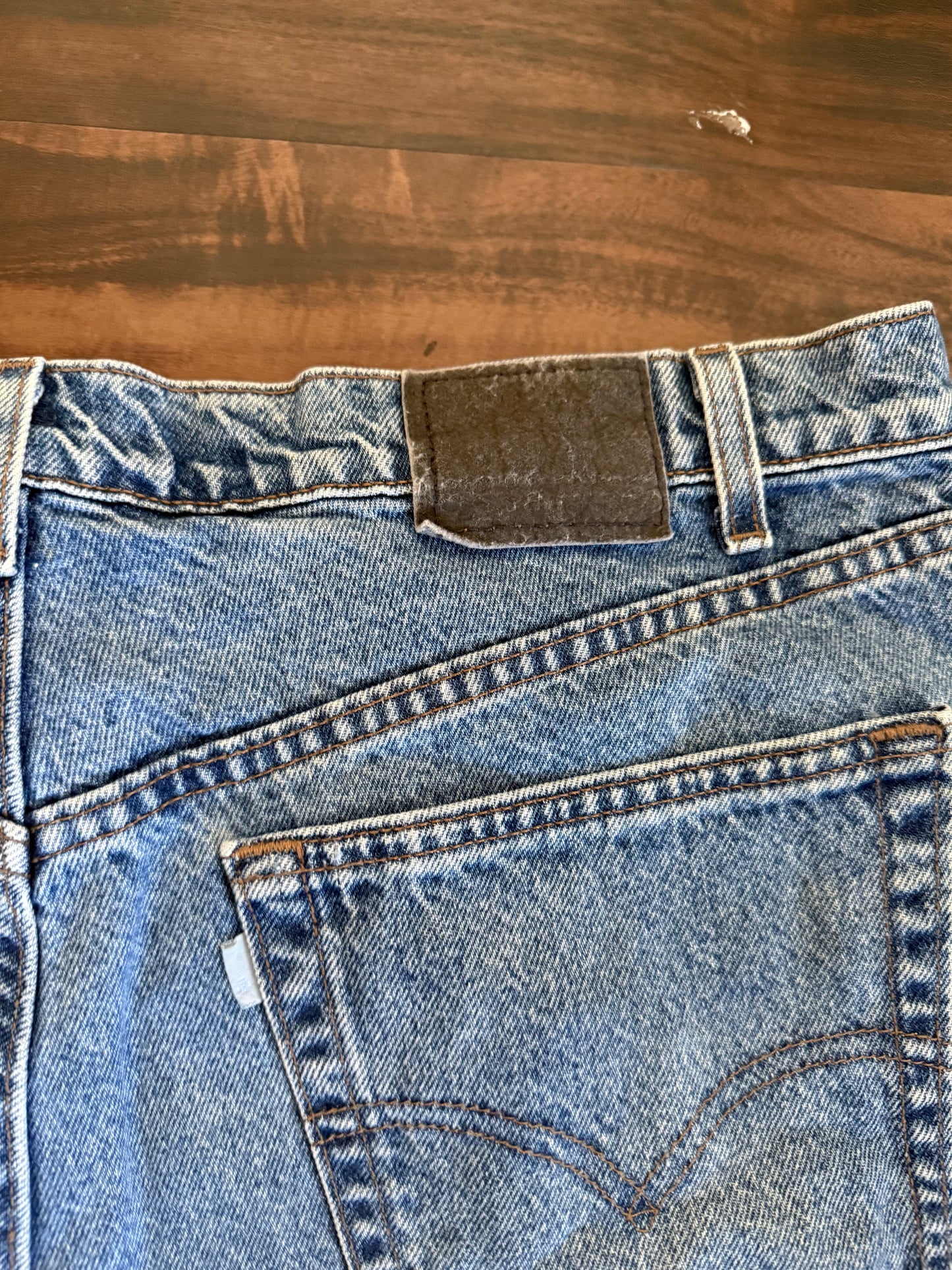 Vintage Levi’s Silver Tab Denim Jean Shorts- 40