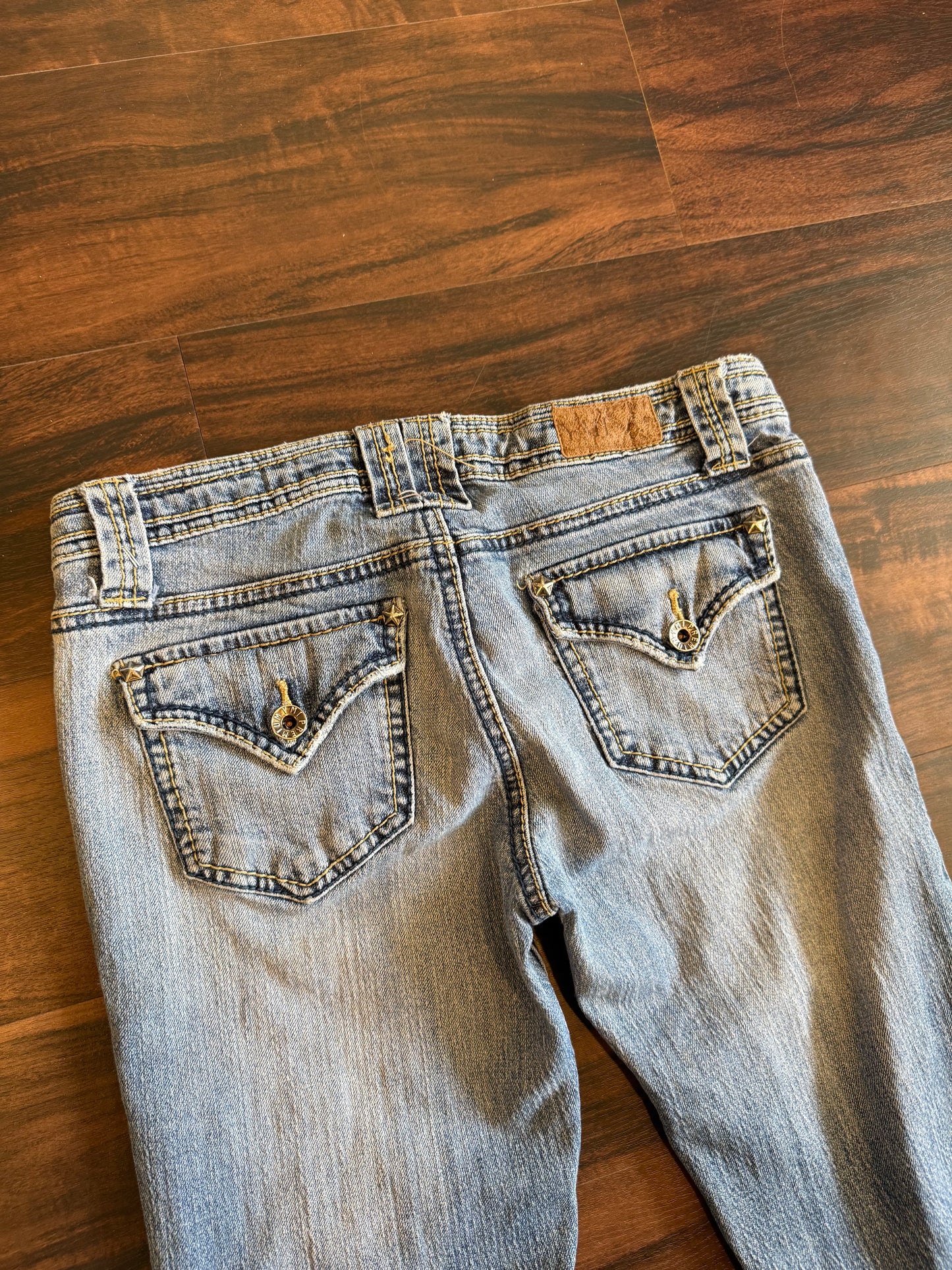 Vintage Premium YMI Light Wash Low Rise Boot Cut Denim Jeans- 30x33