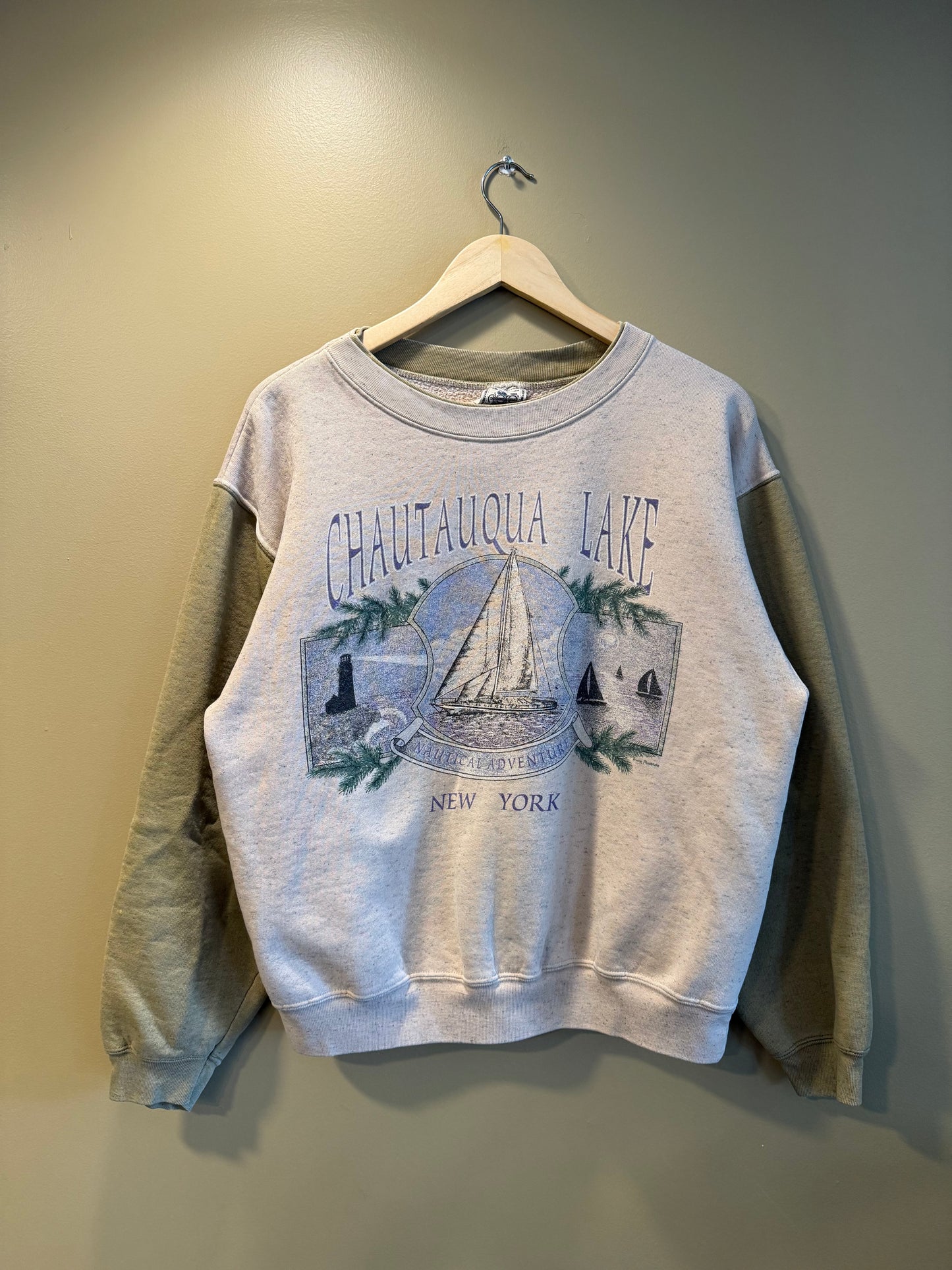 Vintage Chautauqua Lake Crewneck Sweatshirt- L