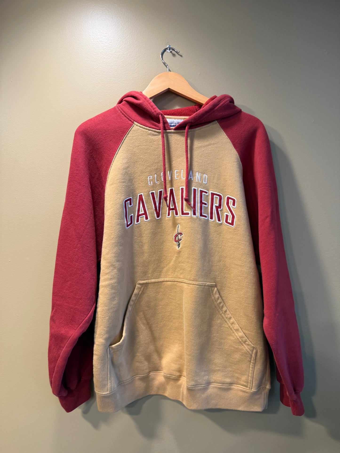 Vintage Y2K Cleveland Cavaliers Gold & Red Hoodie Sweatshirt- S