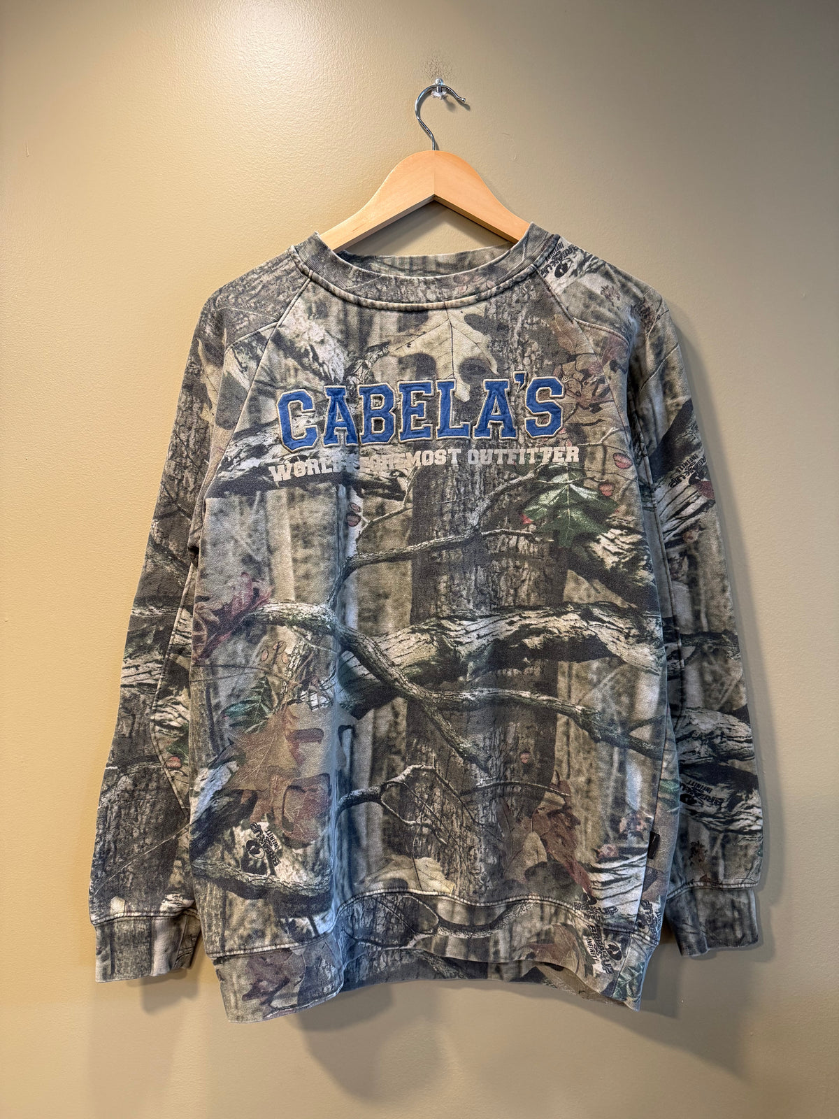 Vintage Cabela’s Blue Spellout Tree Camo Crewneck Sweatshirt- L