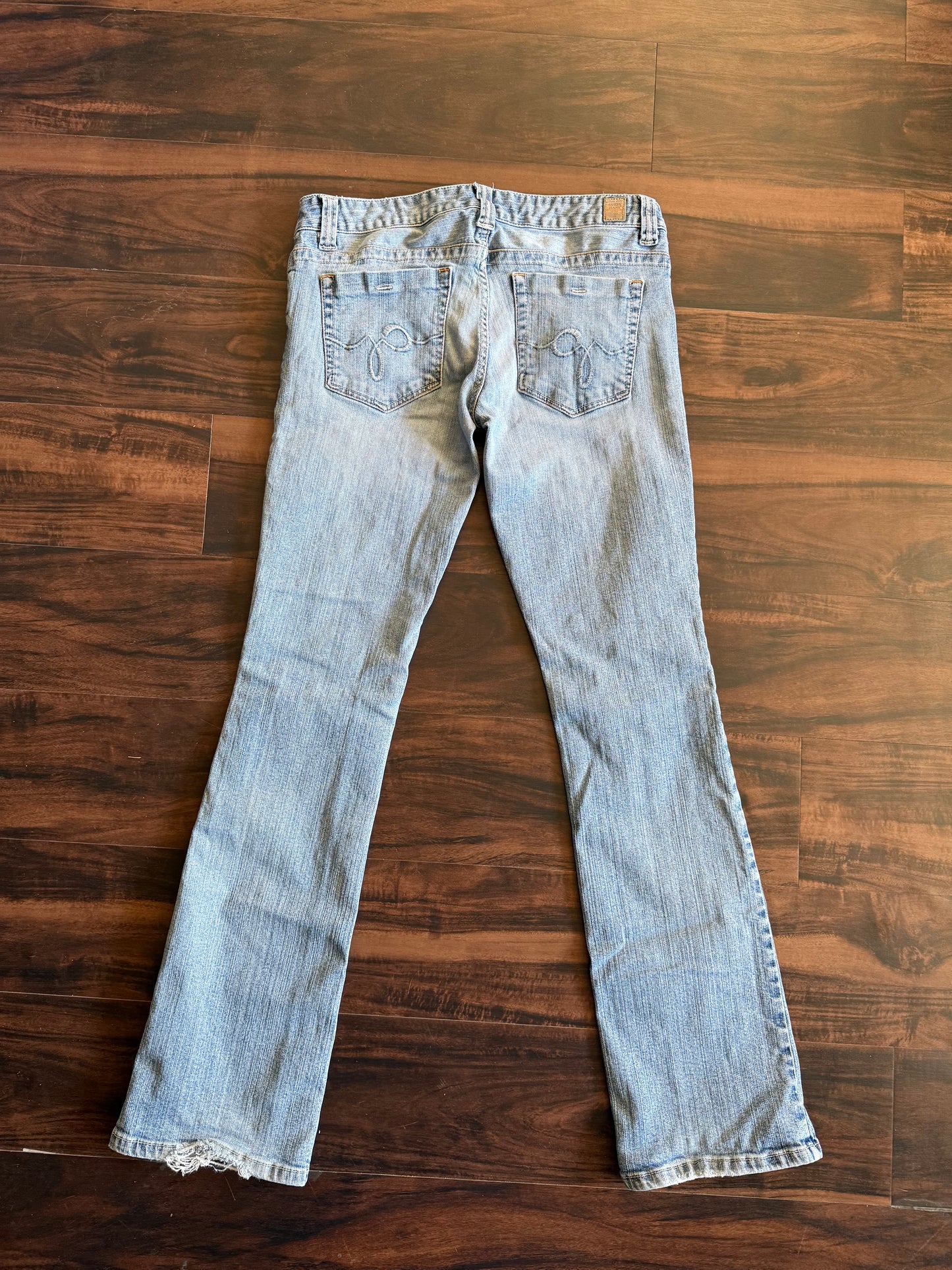 Vintage Y2K Guess Light Wash Flare Denim Jeans- 31x33