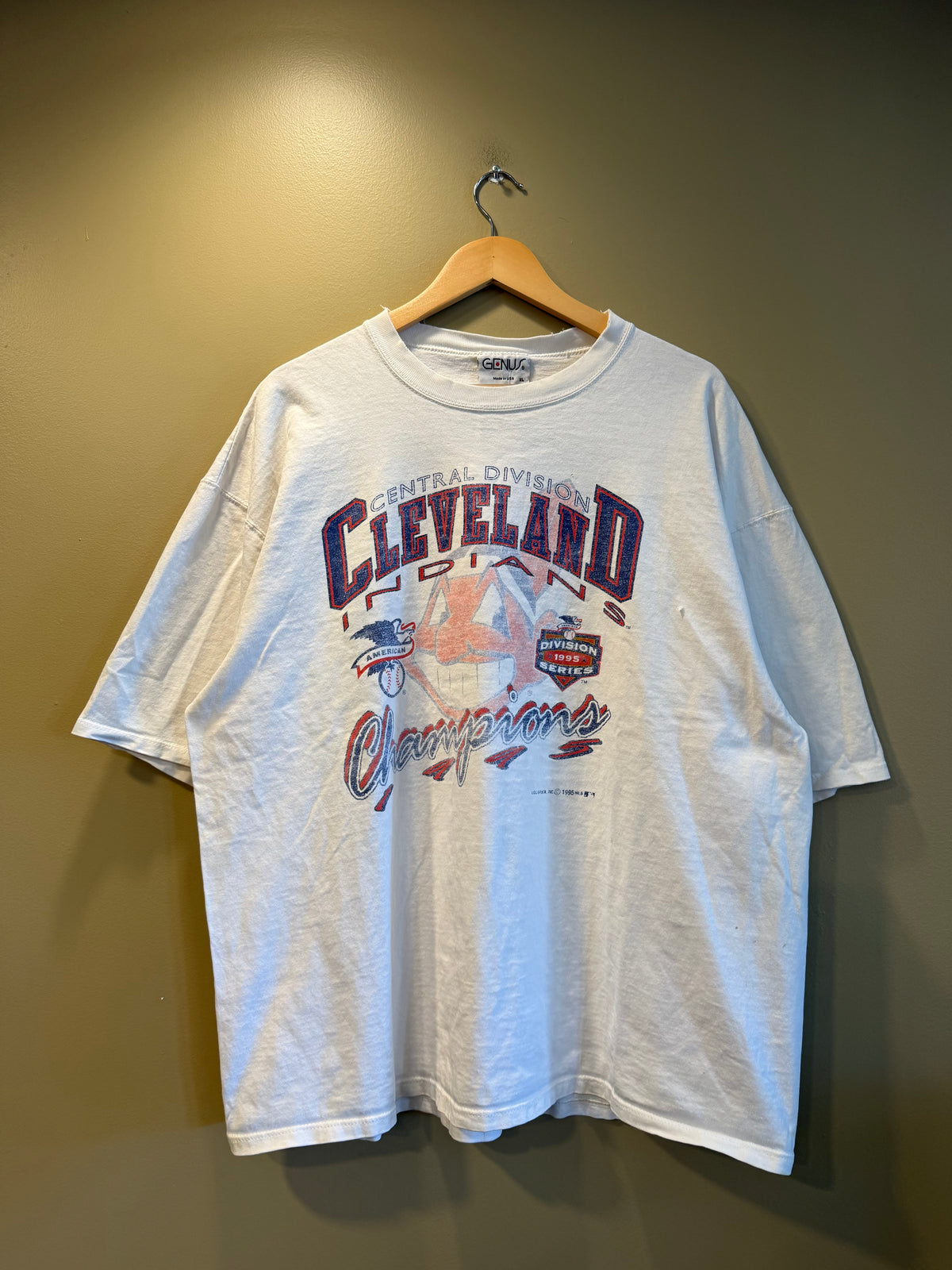 Vintage Cleveland Indians White Central Division Champions T-Shirt- XL/XXL
