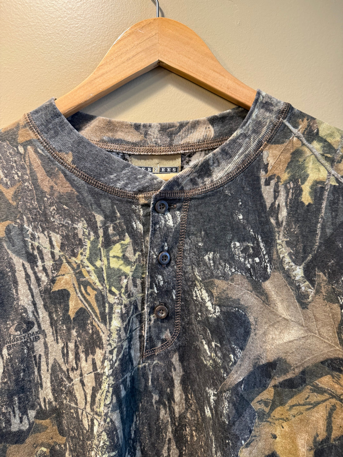 Vintage Jerzees Outdoors Tree Camo Long-Sleeve Henley T-Shirt- L