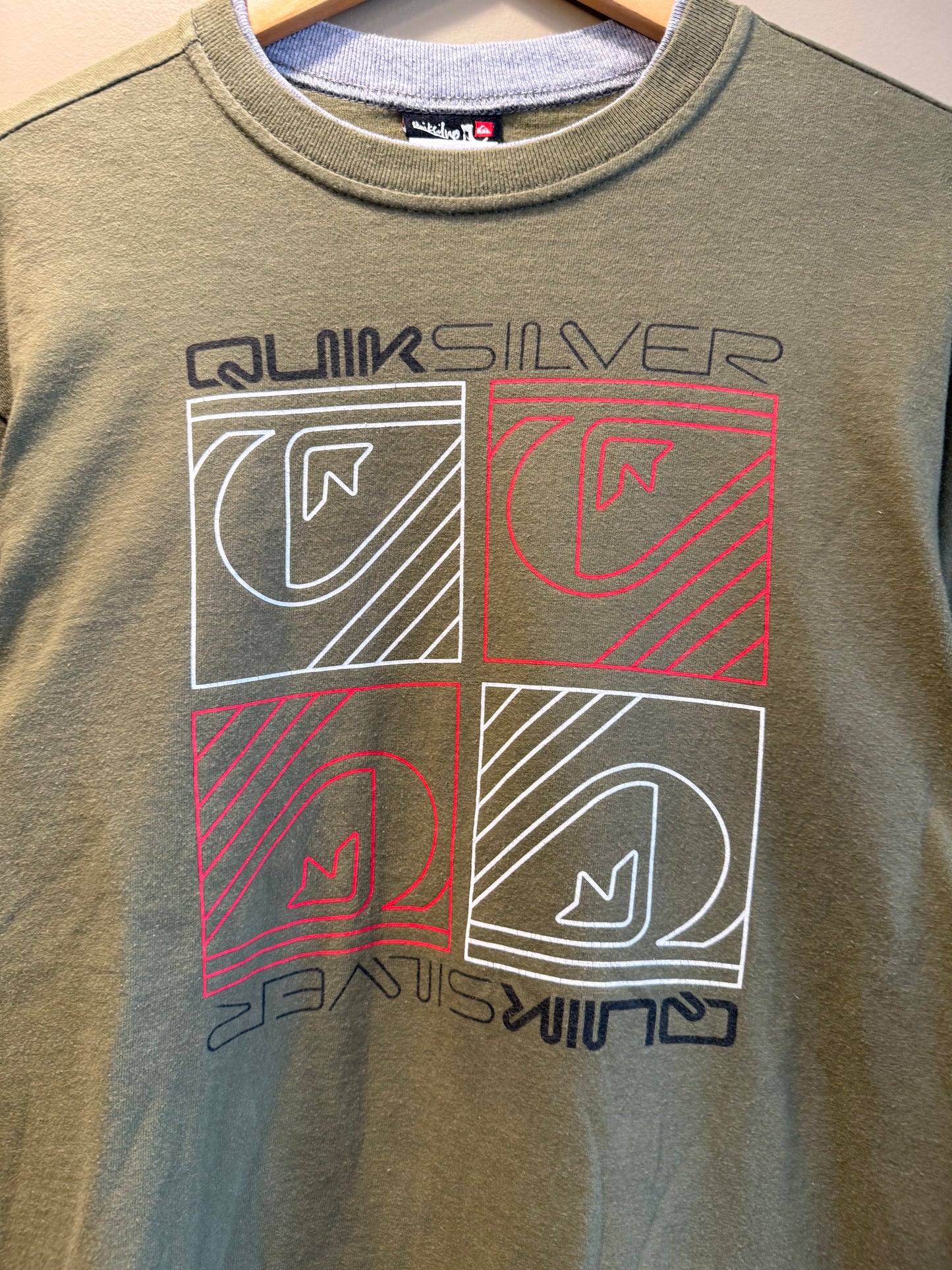 Vintage Quiksilver Surfwear Green Long Sleeve T-Shirt- S/M