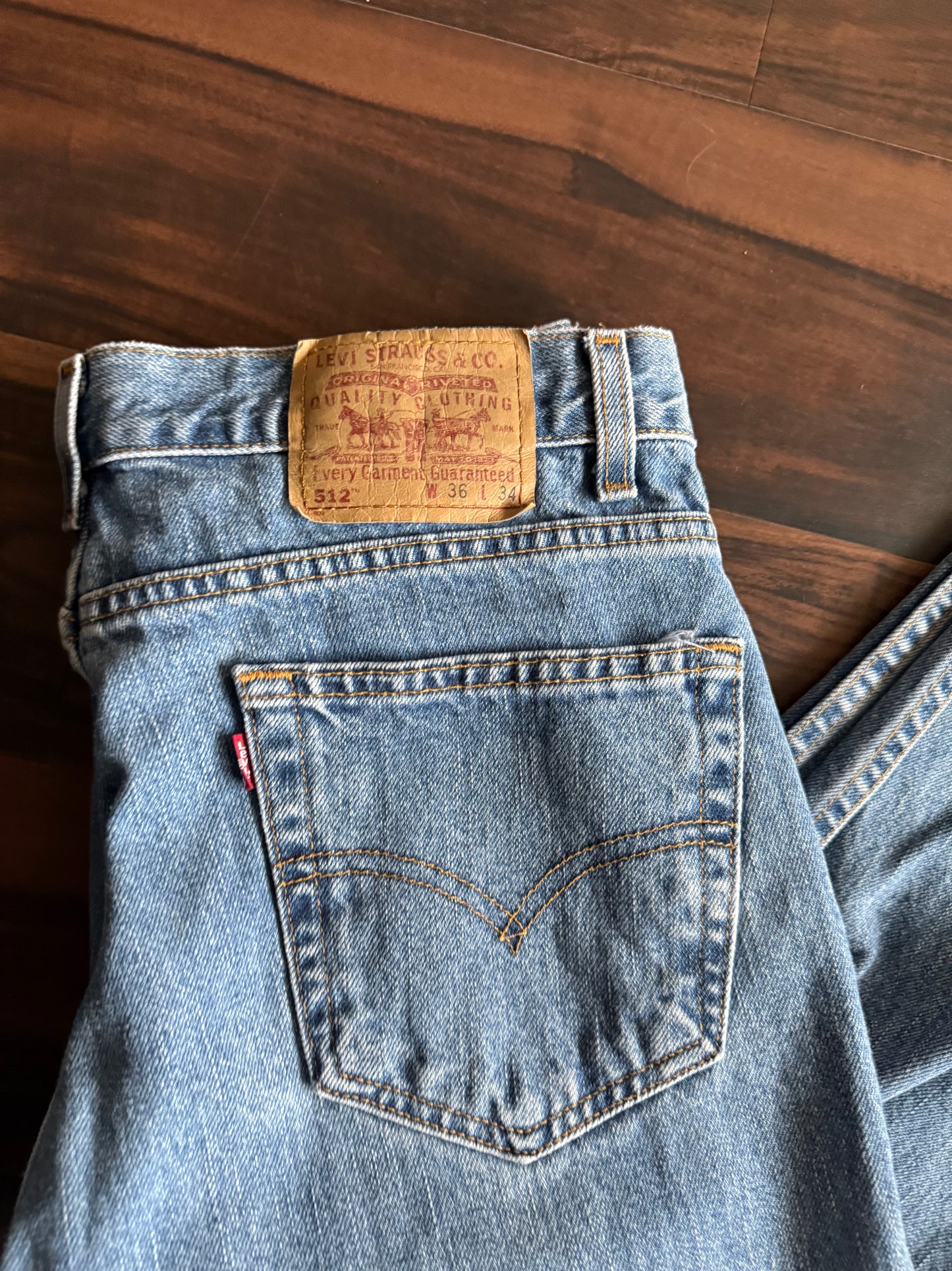 Vintage Levi’s 512 Light Wash Denim Jeans- 33x34