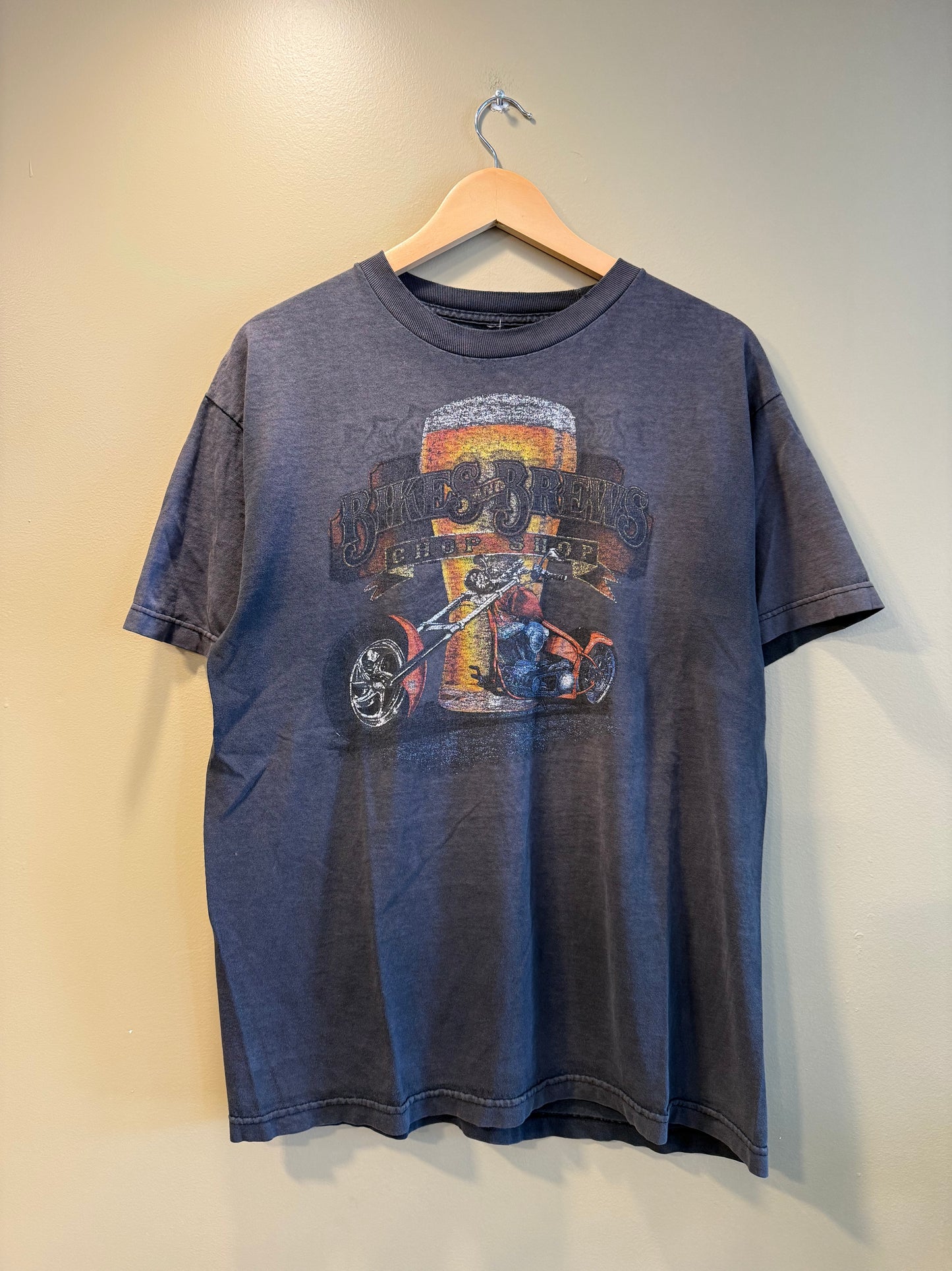 Vintage Bikes & Brews Chop Shop Choppers T-Shirt- L