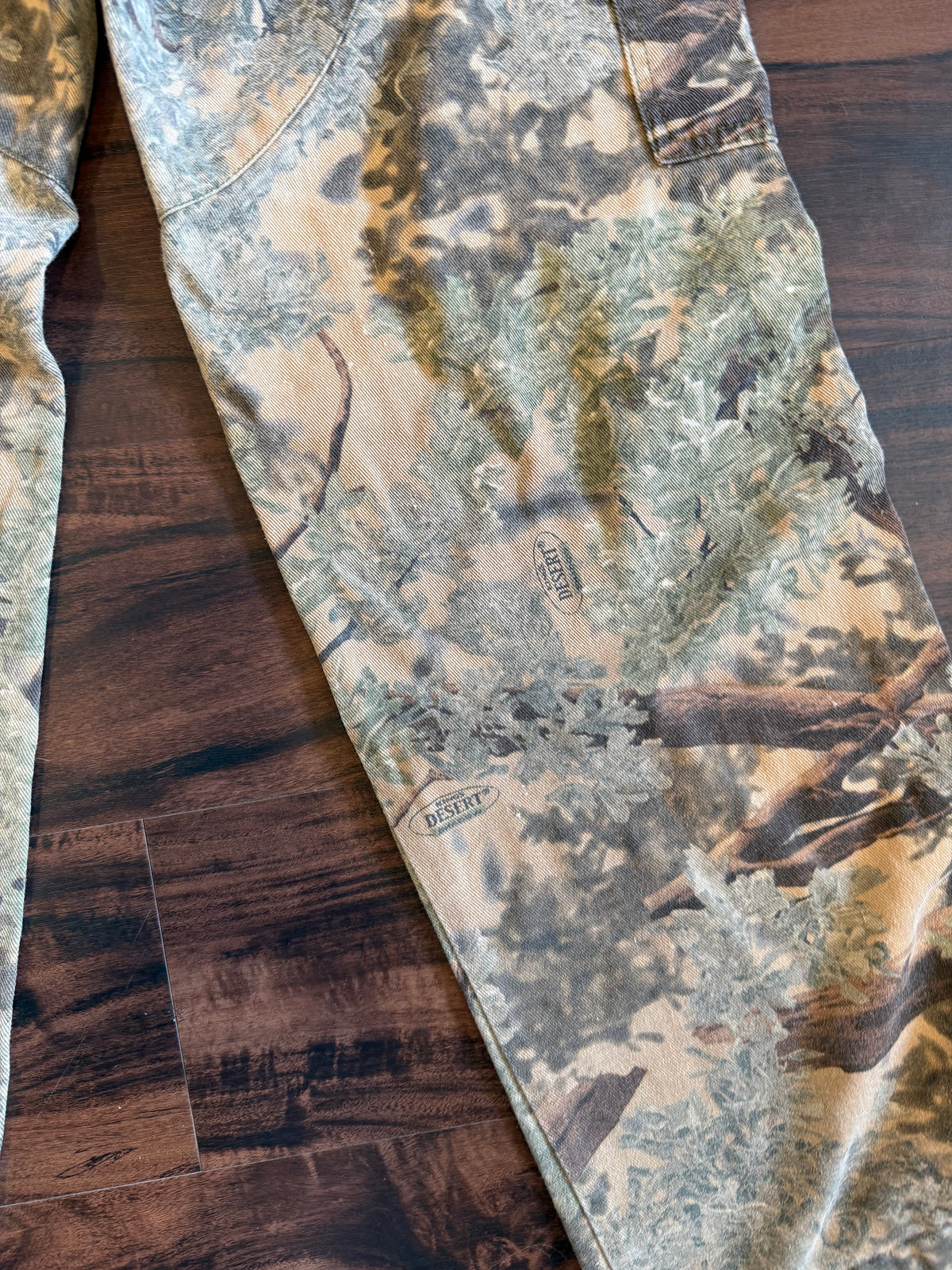 Vintage King’s Desert Camo Baggy Cargo Pants- 27x28