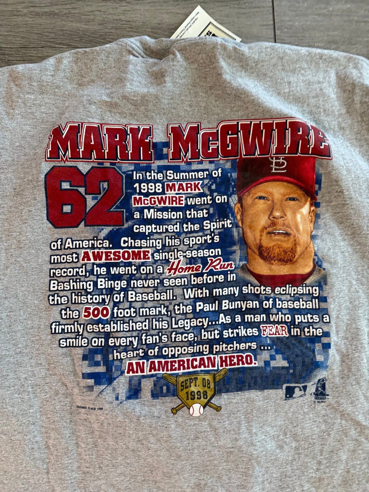 Vintage NWT Mark McGwire Home Run Record Double Sided St. Louis Cardinals MLB T-Shirt- XL
