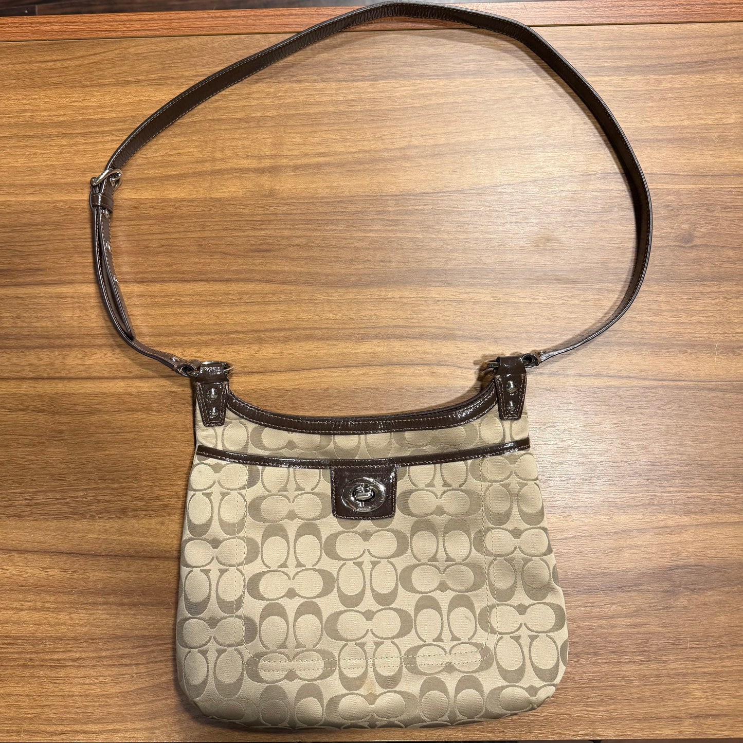 Vintage Coach F19259 Penelope Signature Hippie Crossbody Bag
