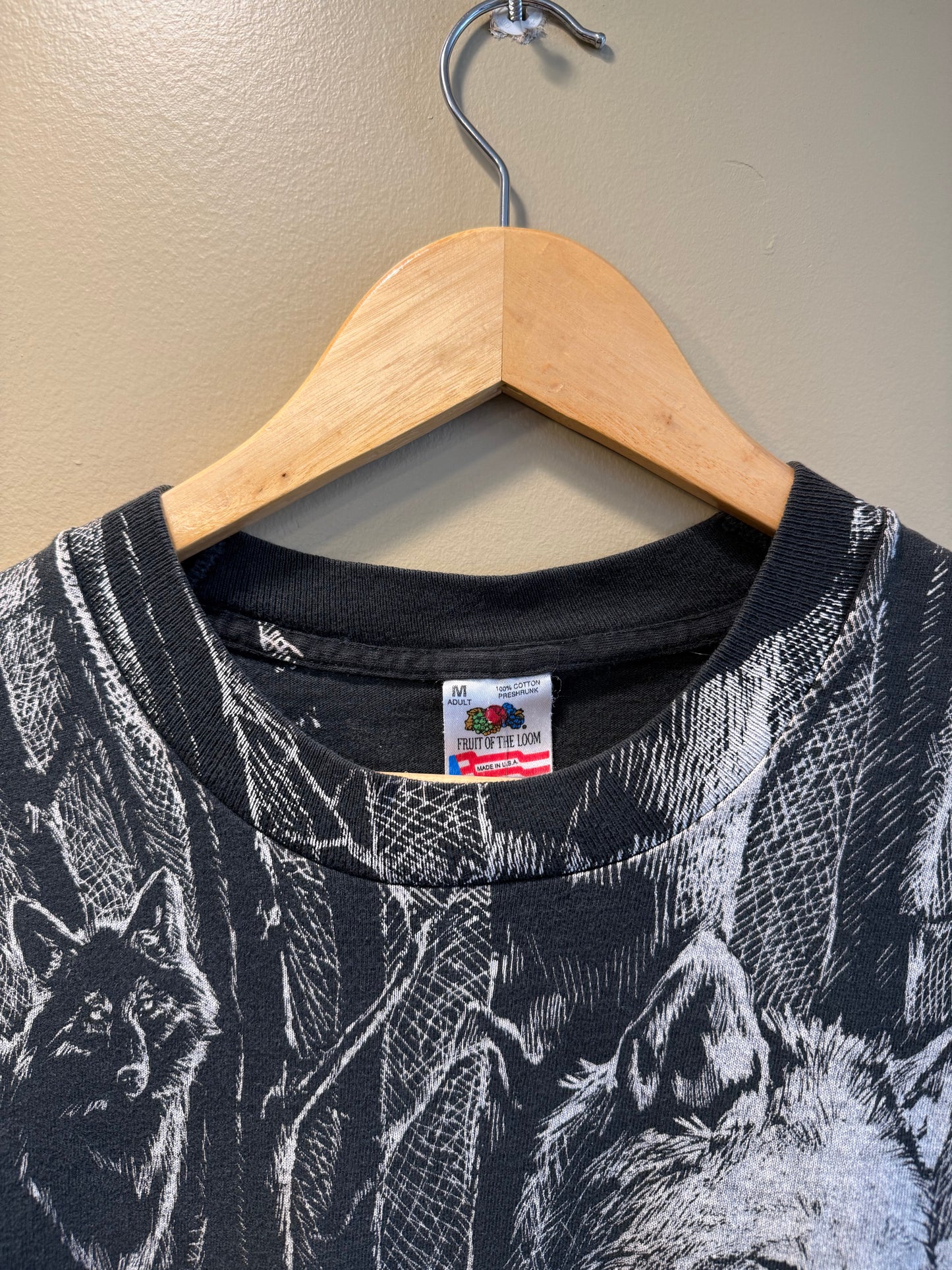 Vintage Wolves Black & White All Over Print Nature T-Shirt- M