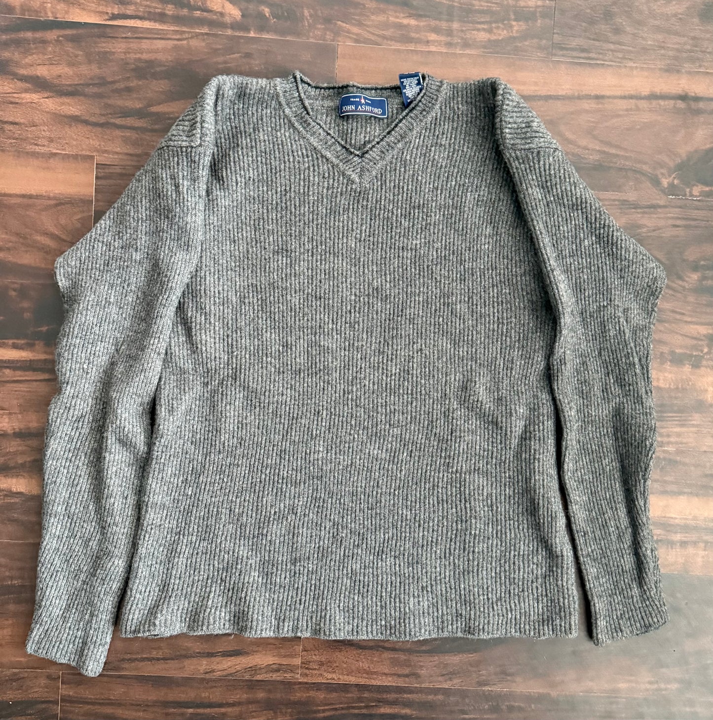 Vintage John Ashford 100% Wool Gray V-Neck Sweater- S