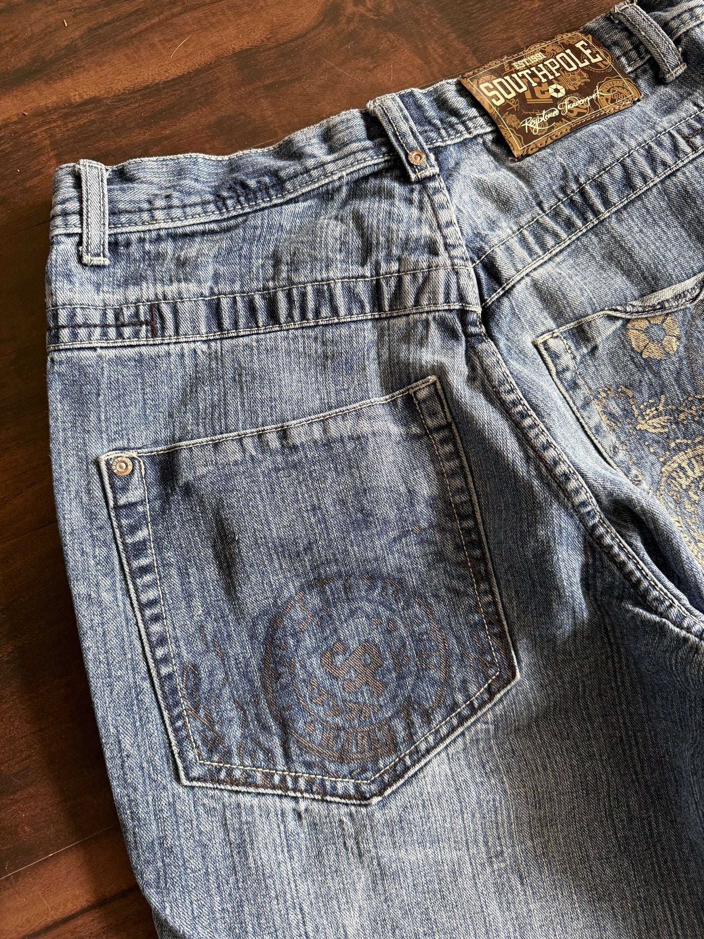 Vintage Y2K South Pole Graphic Print Baggy Light Wash Denim Jeans- 32x32