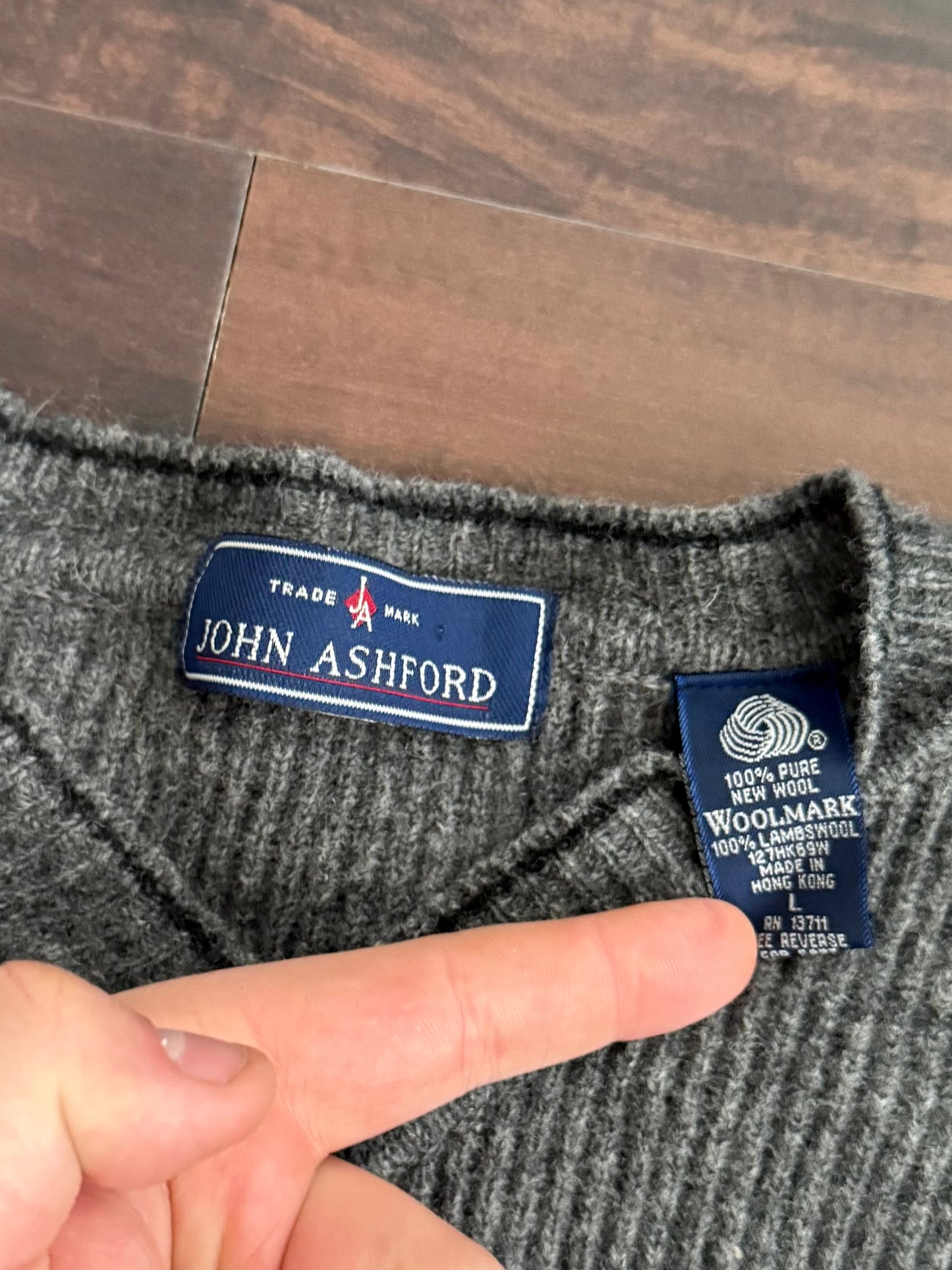 Vintage John Ashford 100% Wool Gray V-Neck Sweater- S