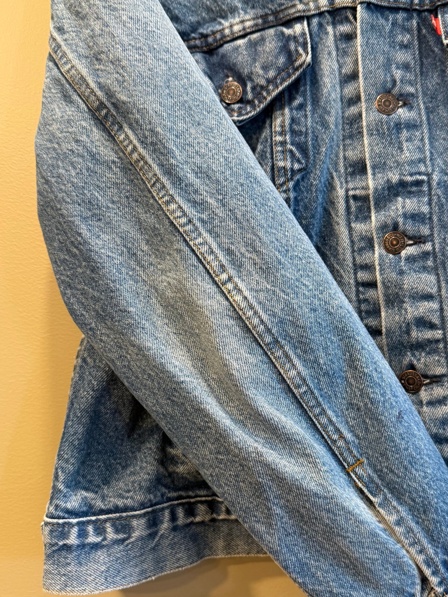 Vintage Levi’s Trucker Style Denim Jacket- S/M